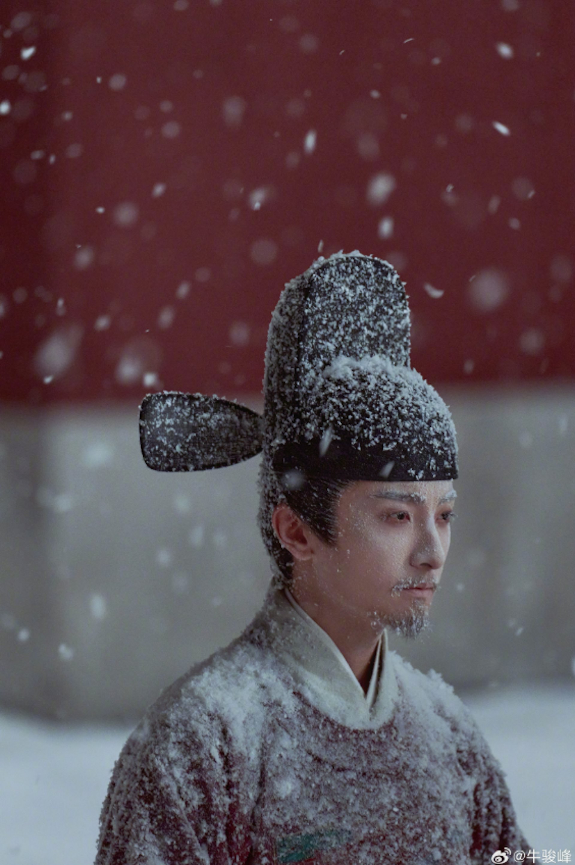 《蘭香如故》寒門探花韓粱大結局於風雪中站立一晚成冰雕!(微博@牛駿峰)