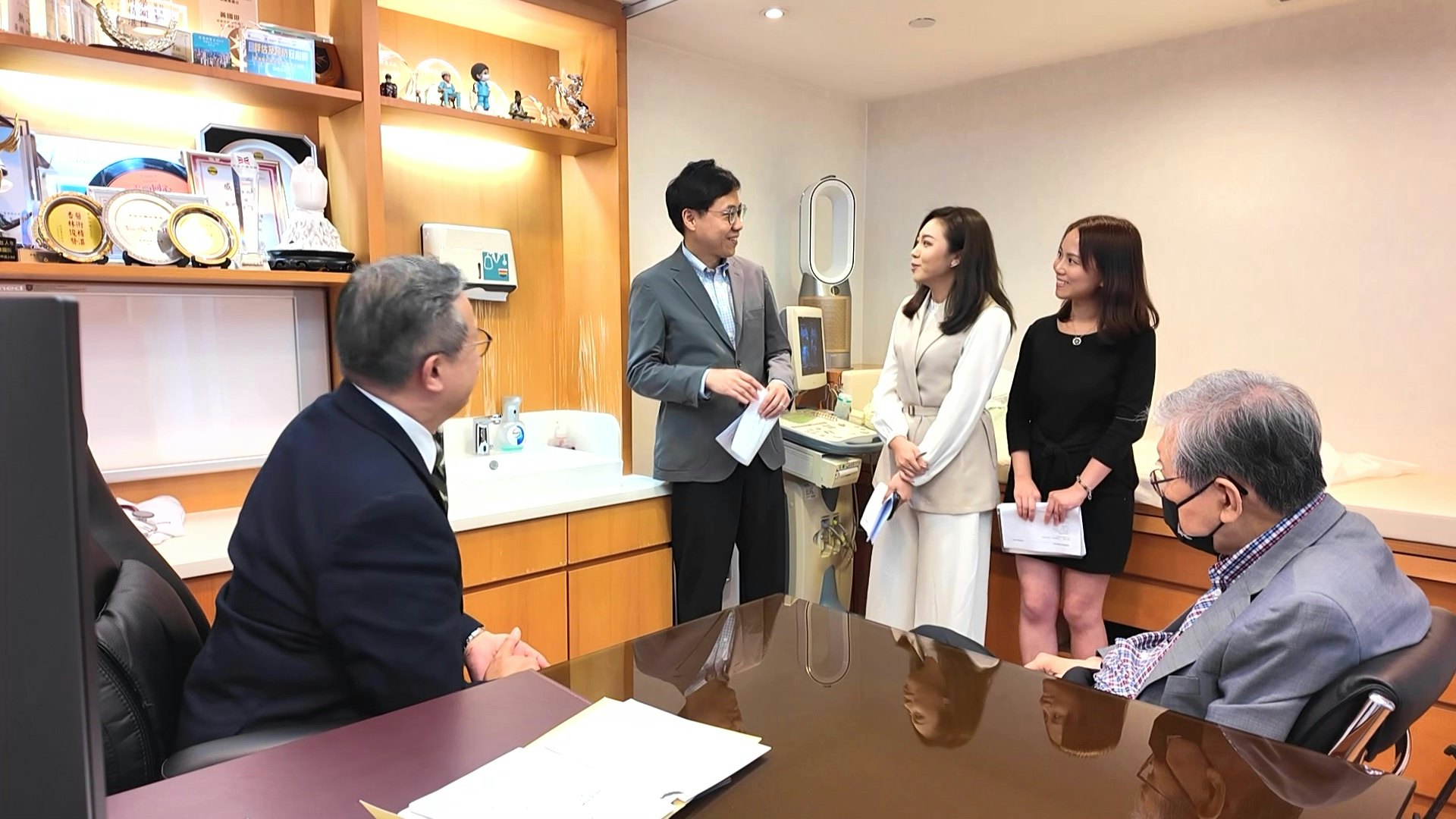 今晚方東昇金句就多喇,萬勿錯過。