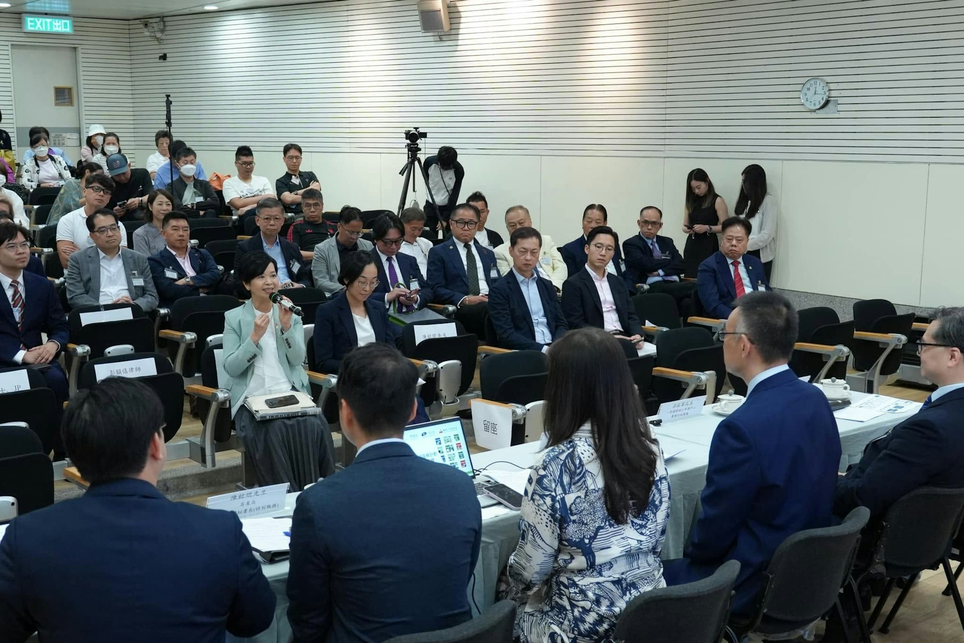 簡樸房制度義務調解服務計劃的啟動禮10月12日舉行。(何永賢FB)