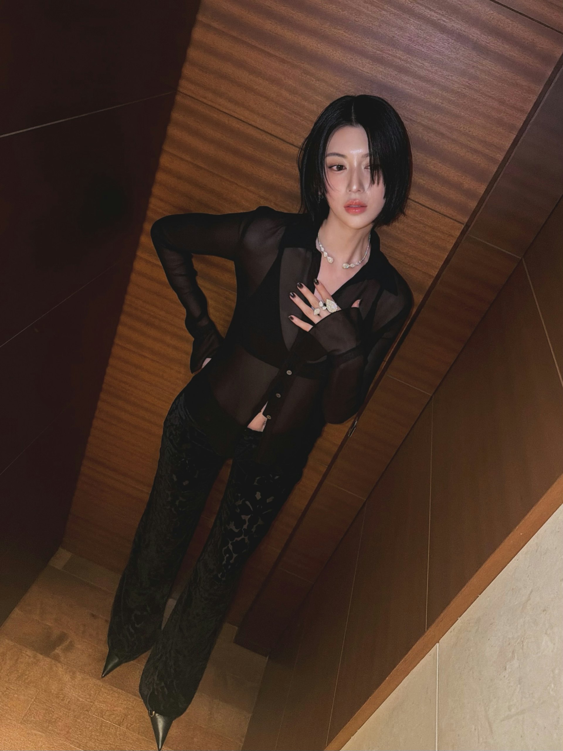 三吉彩花(IG@miyoshi.aa)
