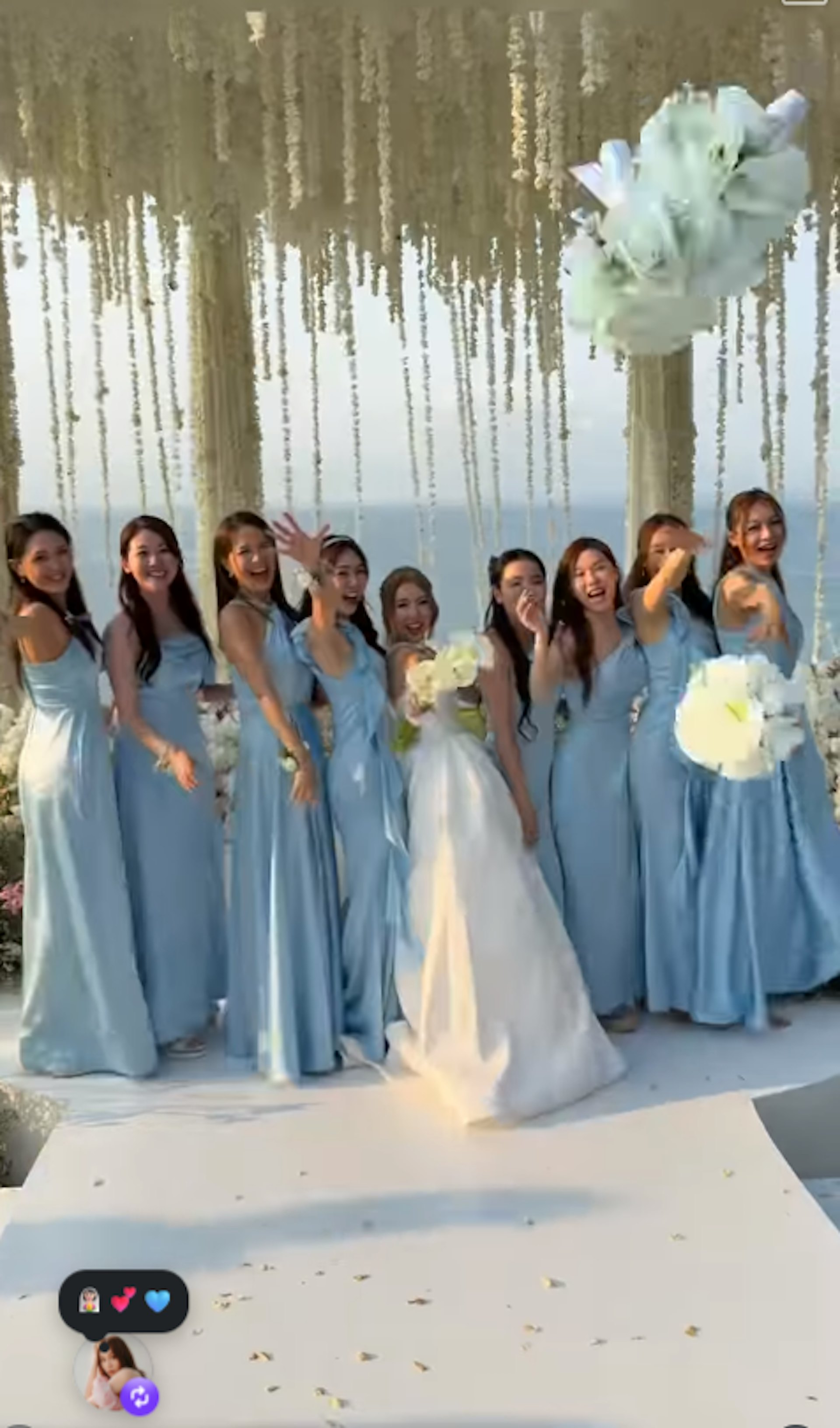 譚嘉儀峇里結婚,8位女藝人做姊妹團。(IG@dadadawongx)