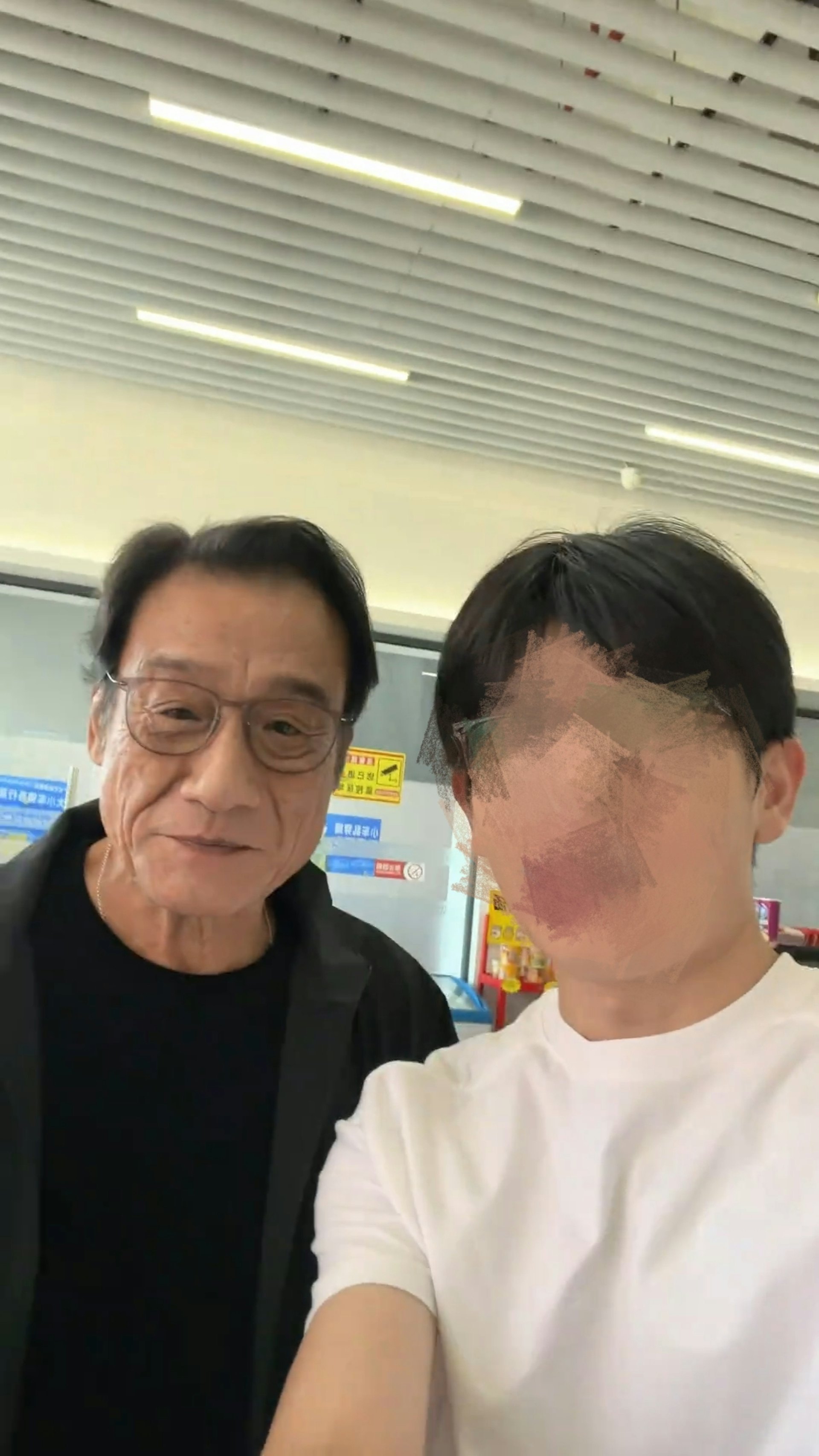 網民偶遇梁家輝。