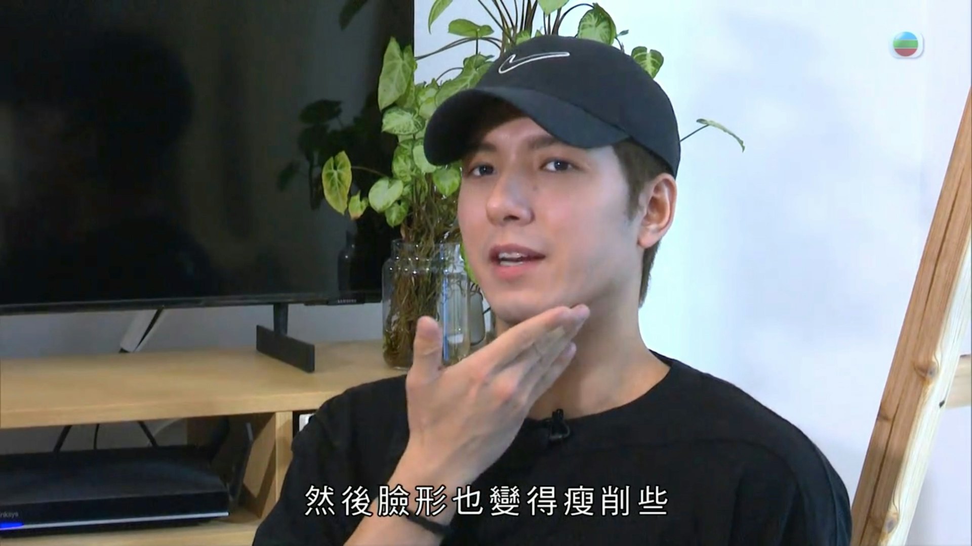方智弘直言向上天祈禱後,樣子真的有變。(電視截圖)