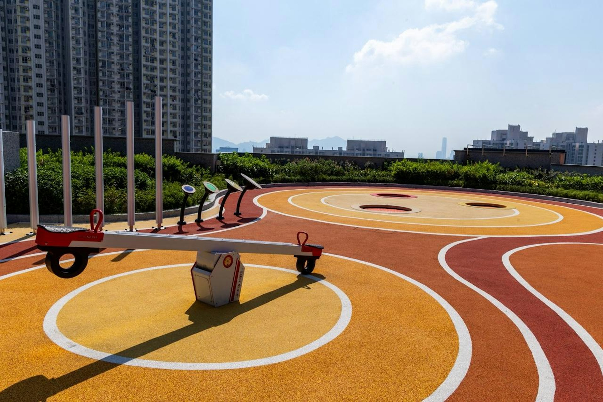 領達廣場的天台設有約2.5萬平方呎的戶外主題公園「Pawsitive Park 」。﹙方承恩攝﹚