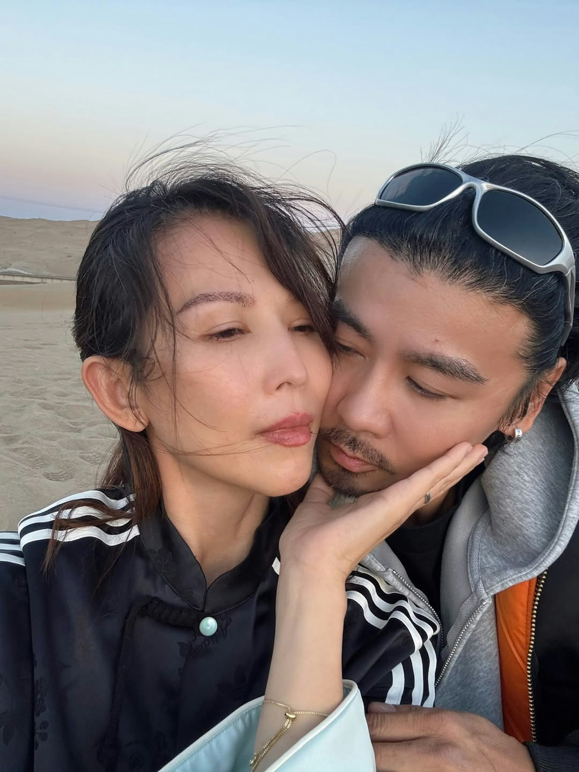 蔡少芬(Ada)與張晉結婚多年,一直恩愛如初。(IG@adachoi9800)