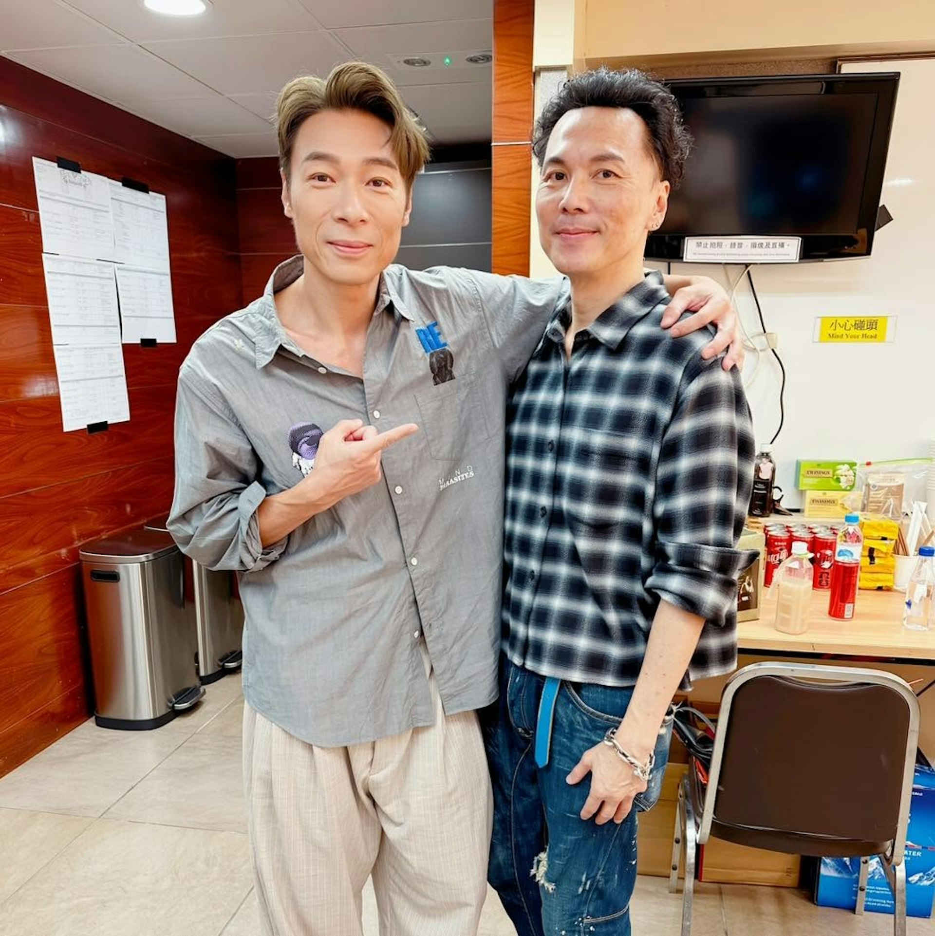 60歲歐陽德勛慶生照引熱議:身形消瘦遭網民擔憂,本人親自回應「我冇病」 60歲歐陽德勛慶生照引熱議:身形消瘦遭網民擔憂,本人親自回應「我冇病」