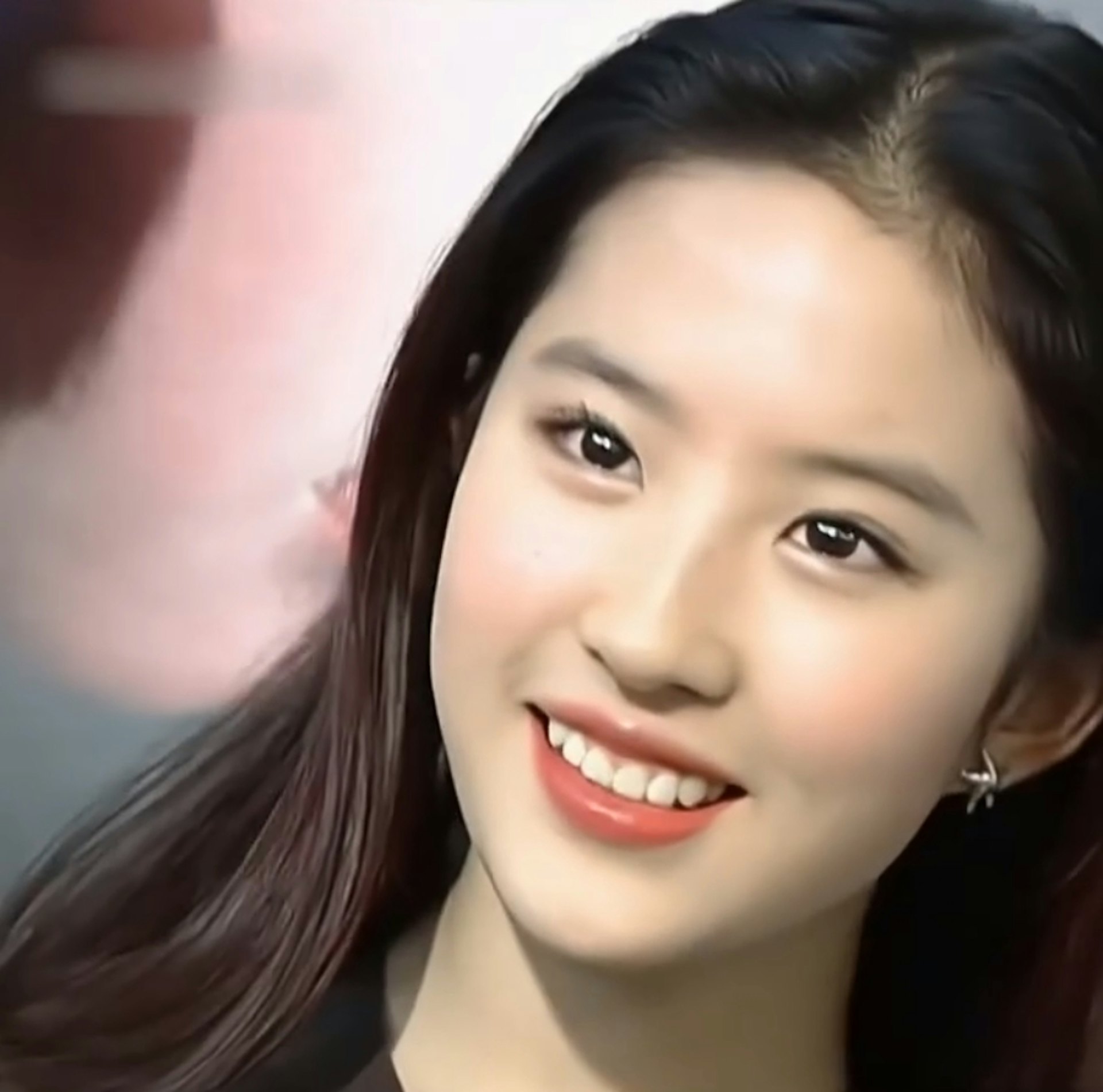 劉亦菲年輕時靚照。(IG@liuyifei_crystalliu)