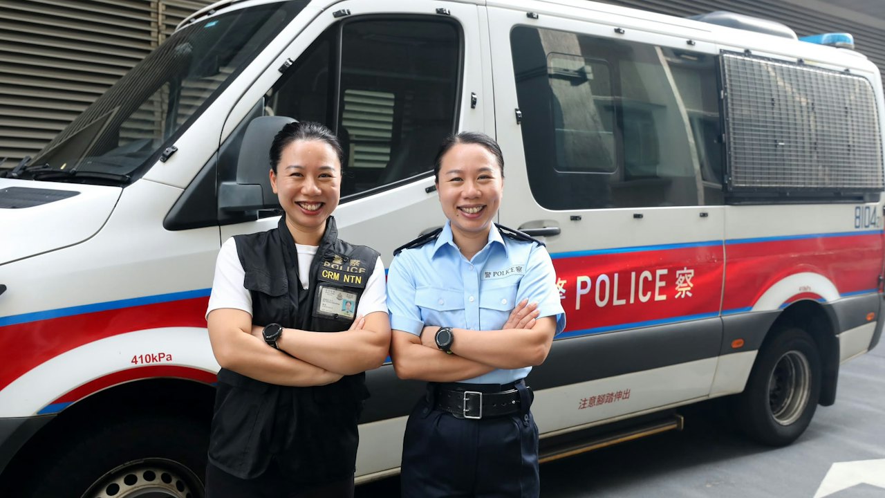 警隊孖生姊妹花「孖住上」 化身心聆同行者 深宵傾聽同袍解憂