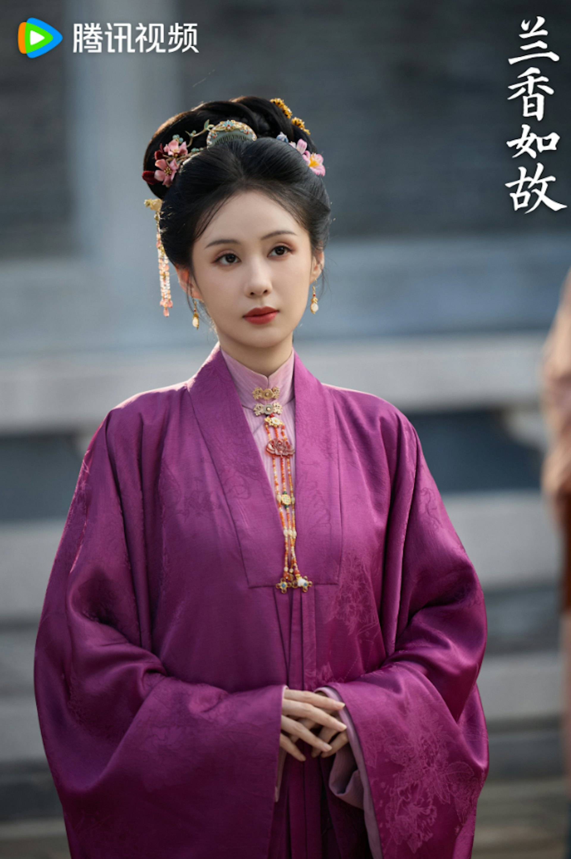 观众质疑编剧为了强行给主角「大快人心」的爽剧结局,不惜让手握重兵的海盗首领智商归零,成为全剧最大败笔。(微博@电视剧兰香如故)