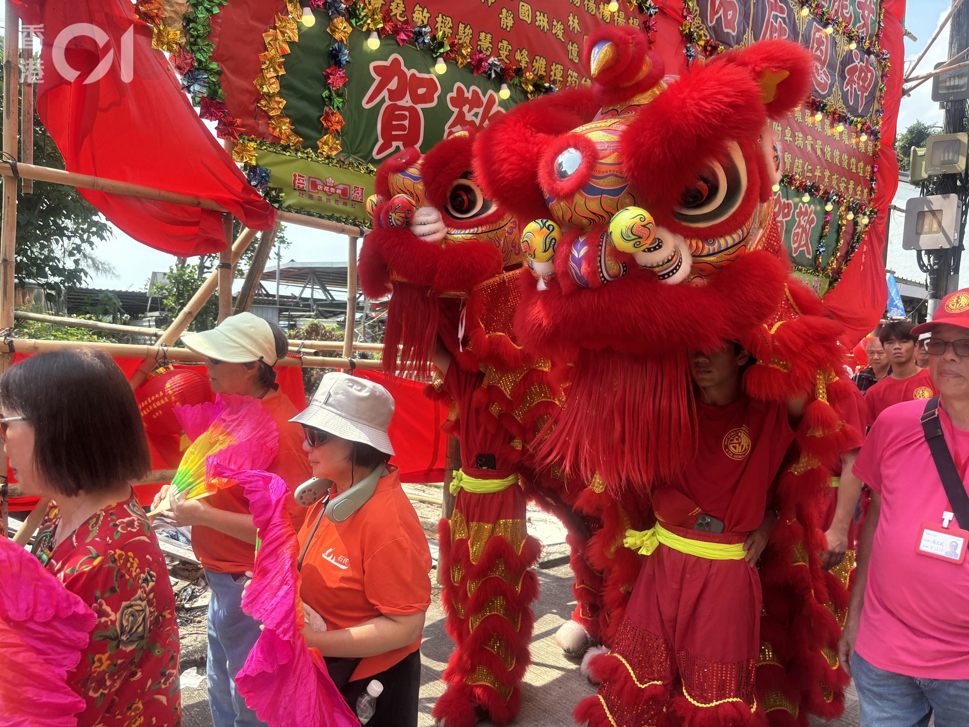 俗稱「吉祥島」的吉澳近日舉行每十年一度的安龍太平清醮,今日(13日)為打醮正日,吸引不少旅客入島遊玩。