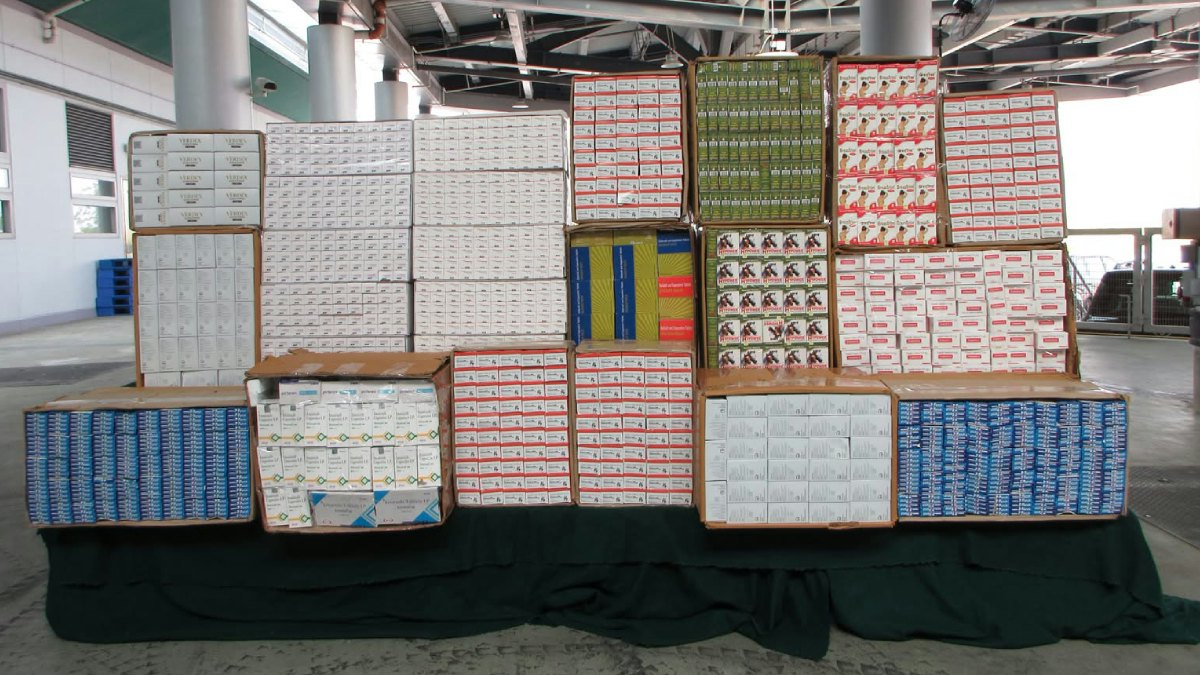 香港海關港珠澳搜出境貨車 檢$1800萬走私藥劑製品拘控內地司機