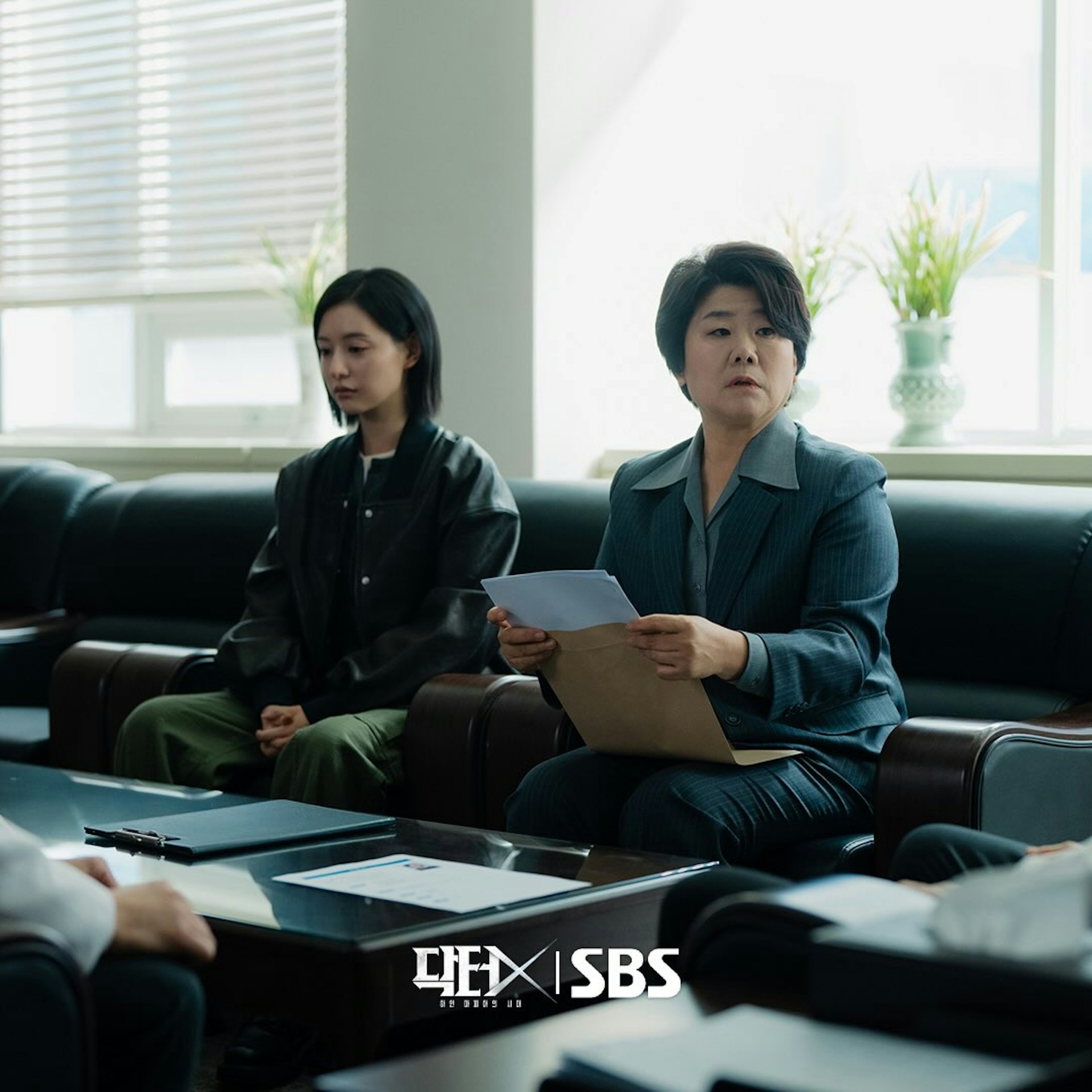 韩剧《Doctor X》金智媛「6点准时放工」成打工仔精神鸦片!(IG@sbsdrama.official)