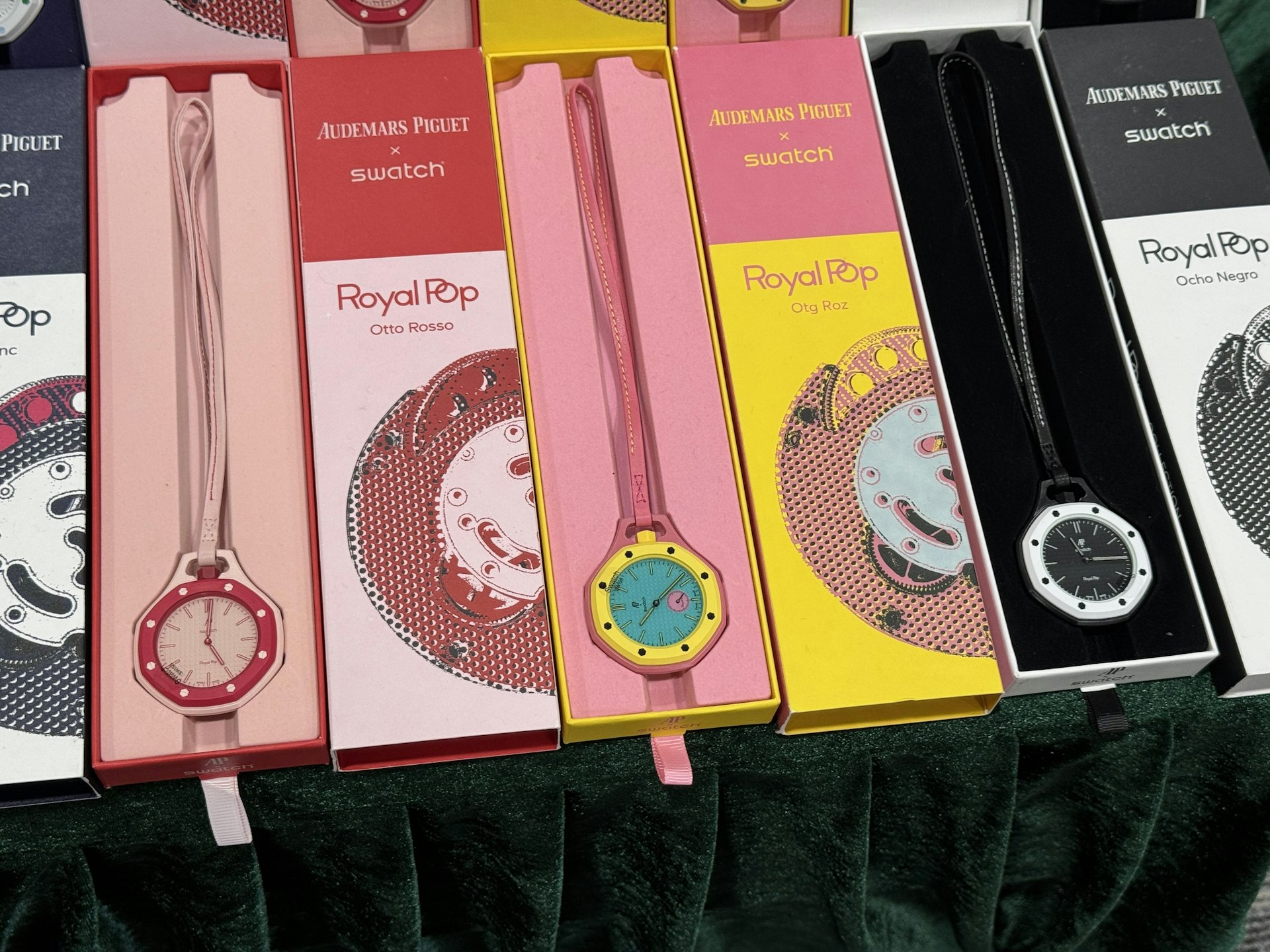 行动中检获的手表均冒充贵价的名牌手表。