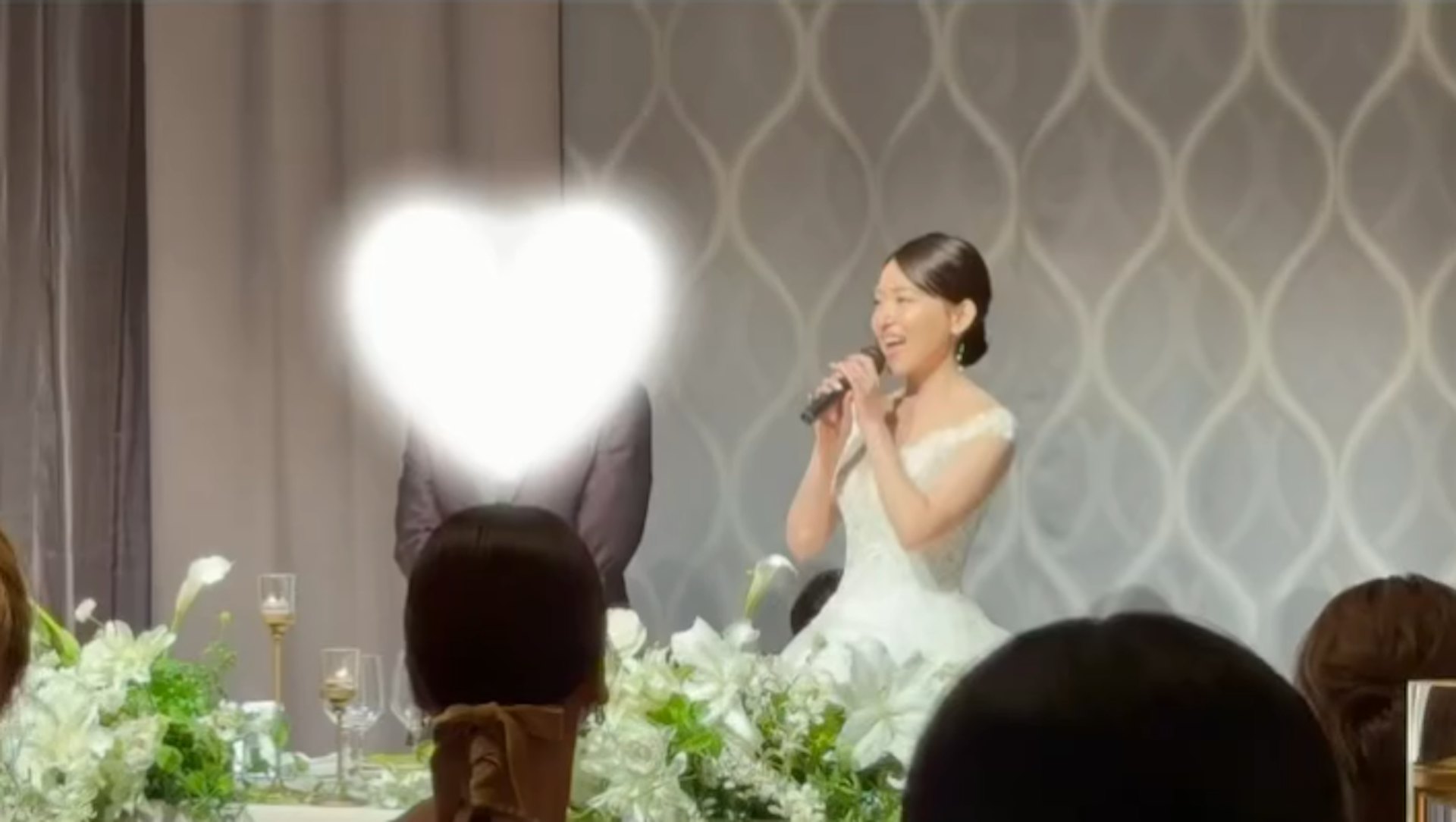 内田真由美以广东话向在场宾客致谢。(IG@mayumi_mmm)