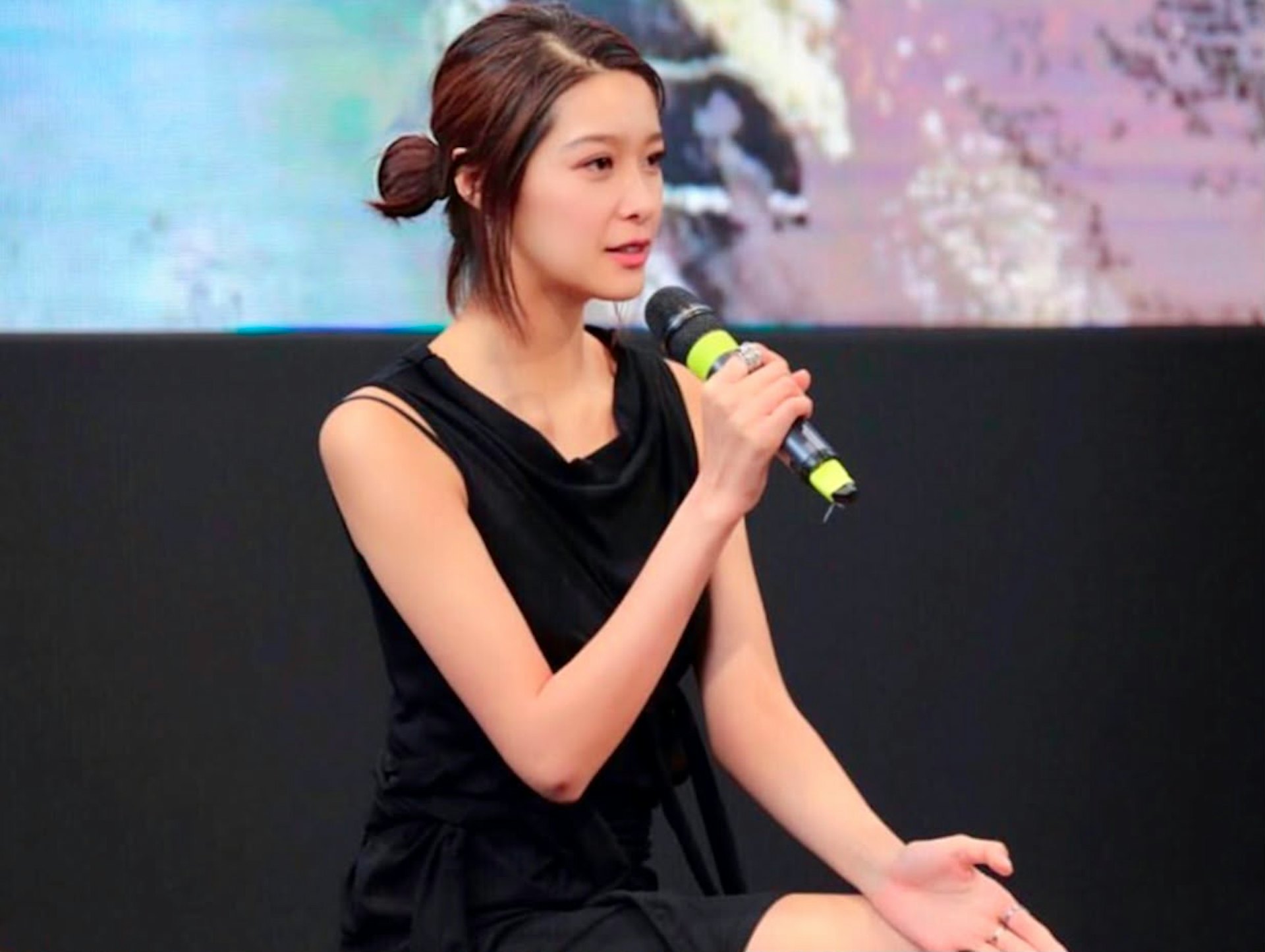 2010年代的中后期,Provides从德国至俄罗斯的研学历程,让她起始体验策展、数码科技联乘参与式城市未来建设及研讨的氛围。