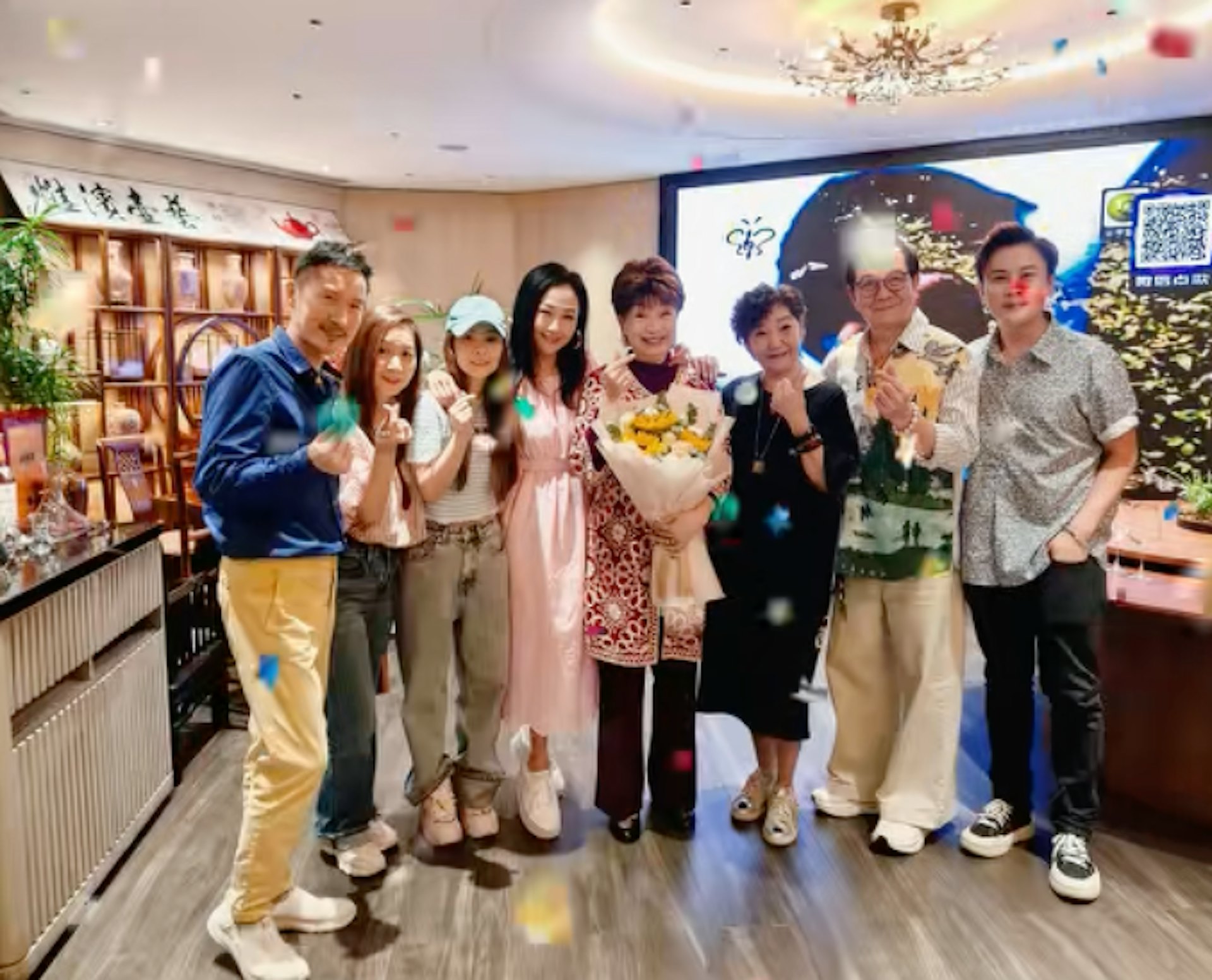 程可为晒圈中好人缘。(抖音@演员潘志文)