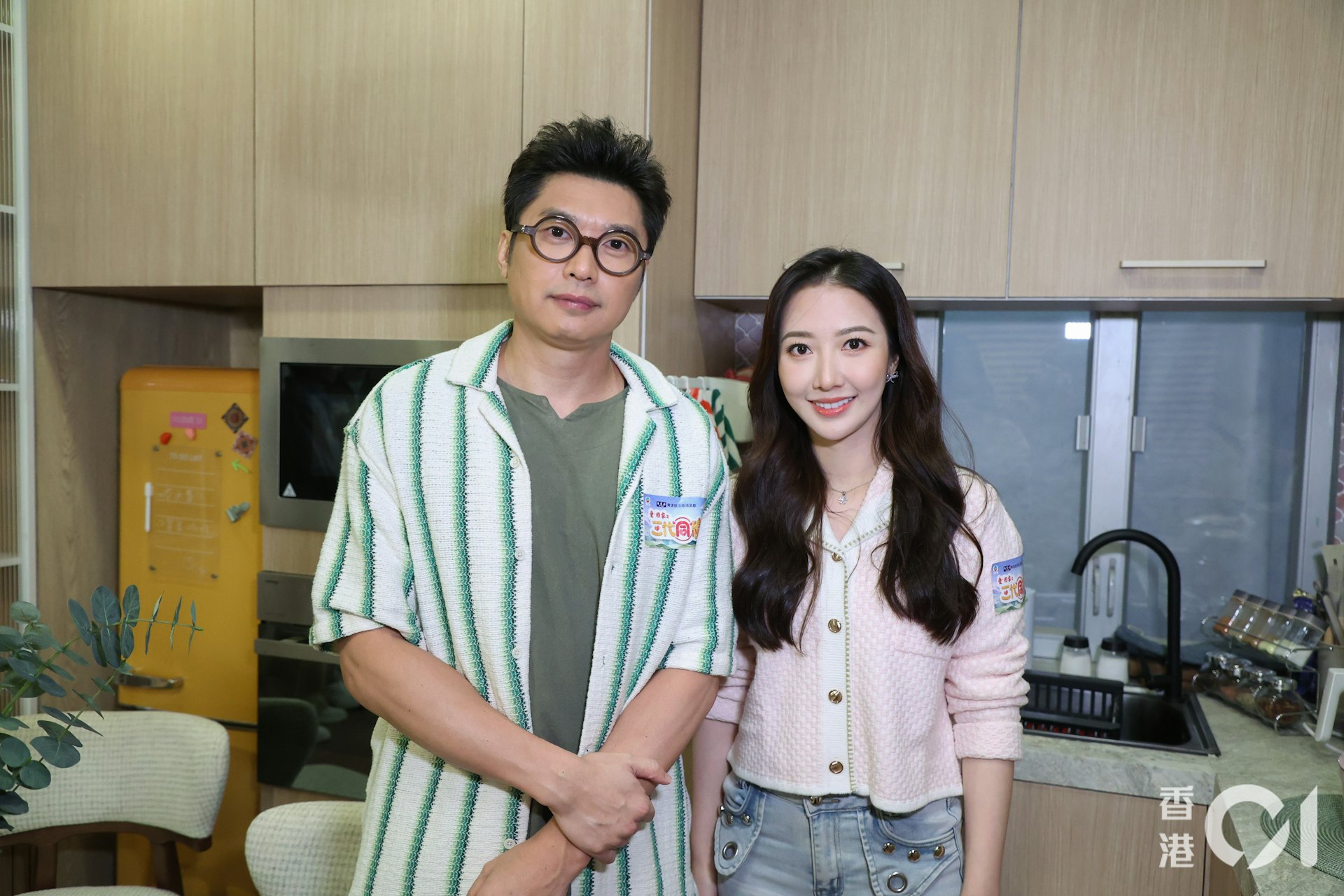 何依婷忆入行前遭客户越界骚扰留心理阴影,赞李伟健自带喜感 何依婷忆入行前遭客户越界骚扰留心理阴影,赞李伟健自带喜感