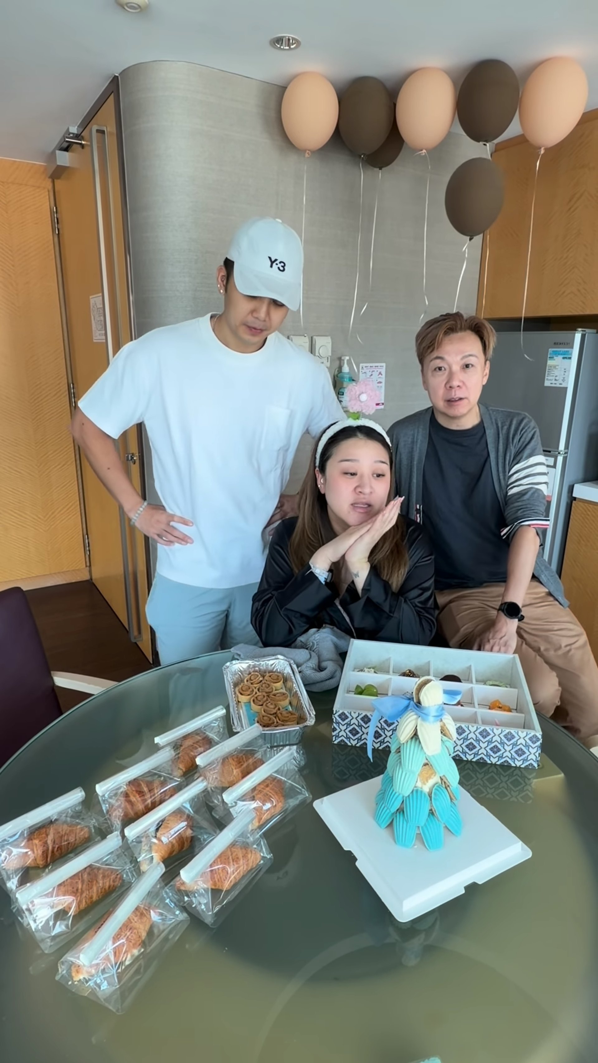郑绍康上载的影片中,意外曝光养和医院产科套房的奢华环境。(IG截图)