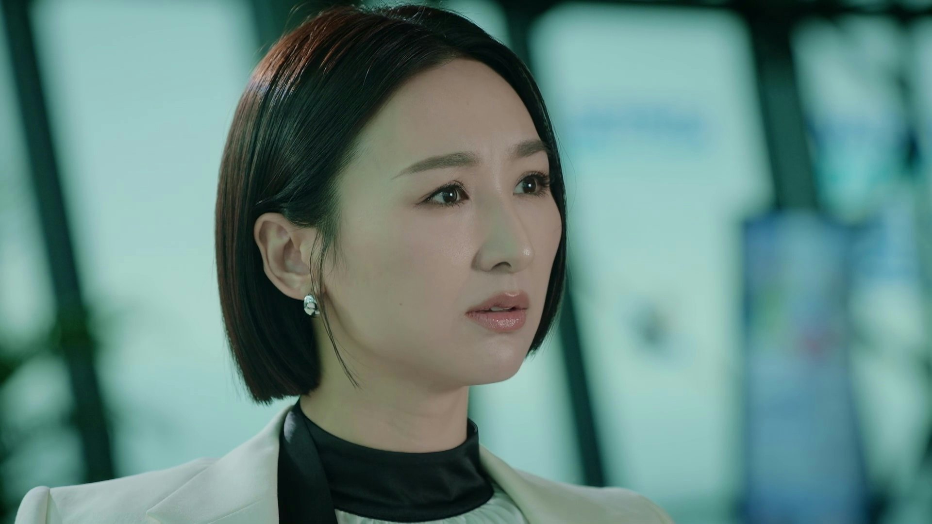 高 Ling单凭微表情同眼神,就要表达咁复杂嘅内心情绪,仲要符合女主角 Alice 嘅内敛人设,一啲都唔容易。