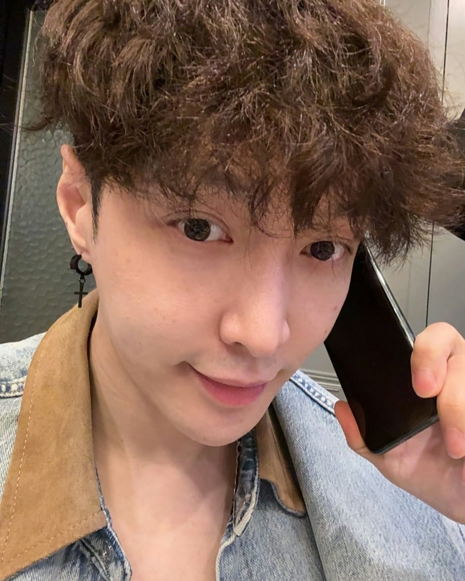 中国男星张艺兴。(IG@layzhang)