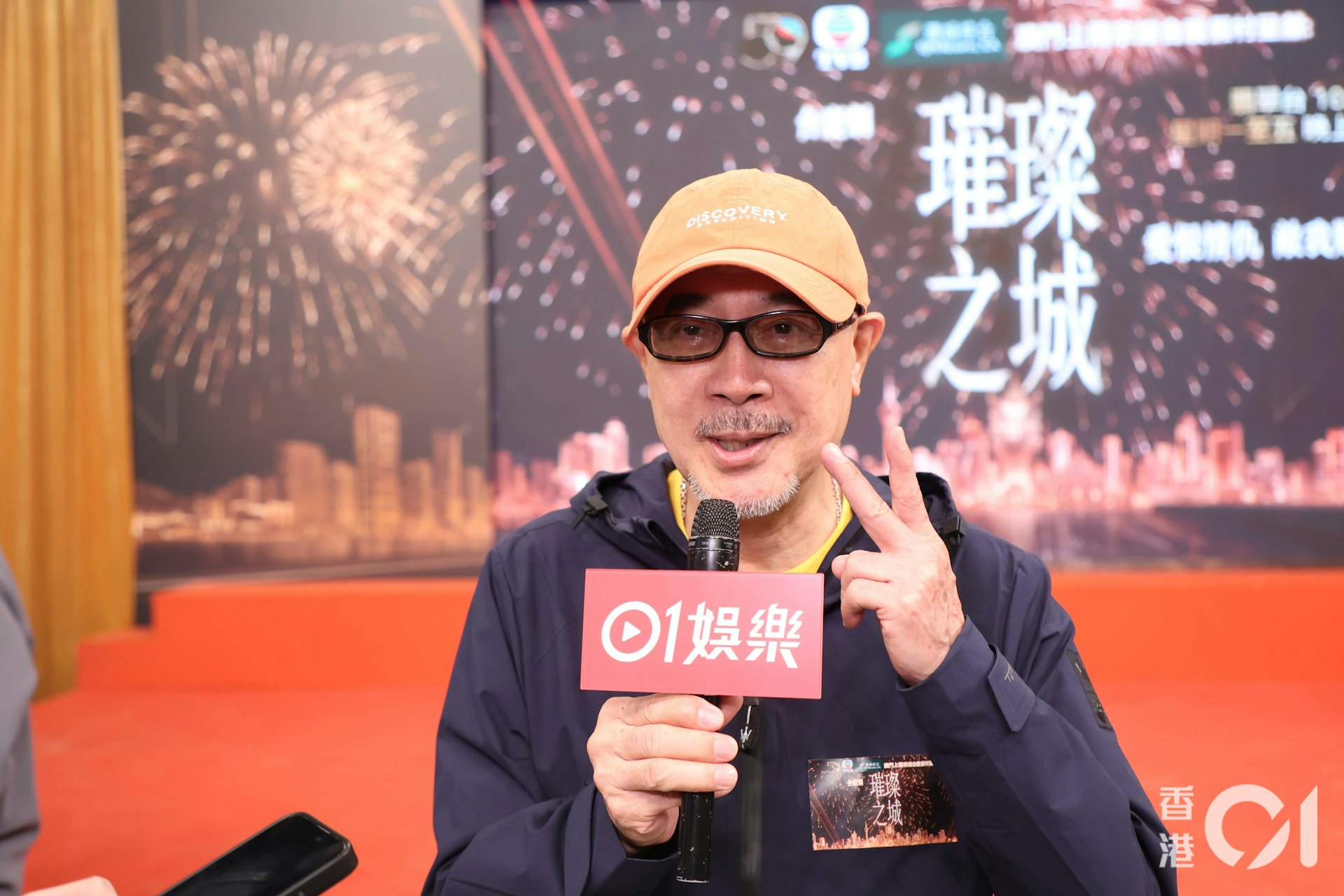李成昌透露,今次在《璀璨之城》剧中的主要对手,分别是张智霖(Chilam)以及吴卓羲。
