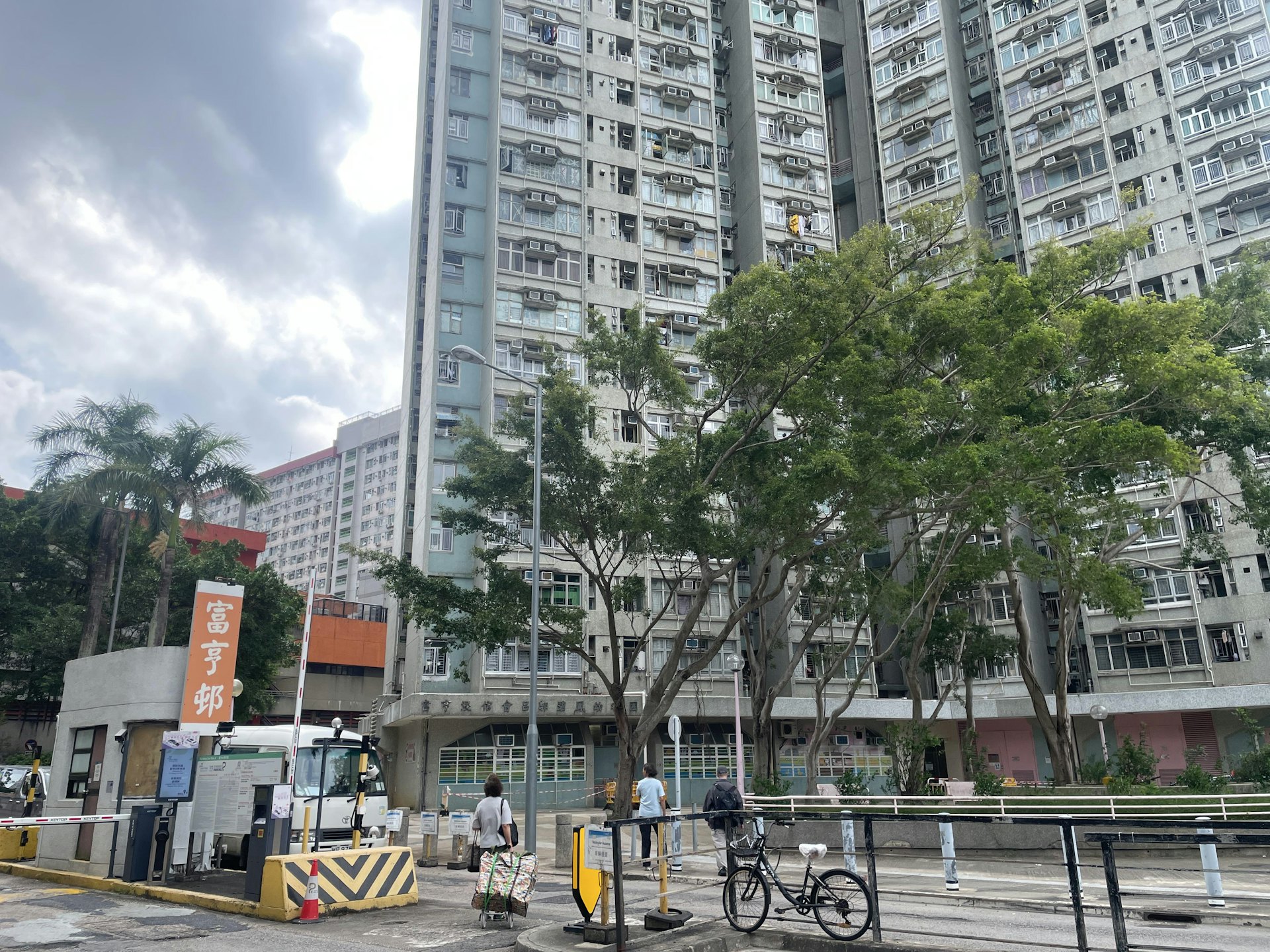 大埔富亨邨换梯争议:台日中标最低报价获房委会关键票支持 大埔富亨邨换梯争议:台日中标最低报价获房委会关键票支持