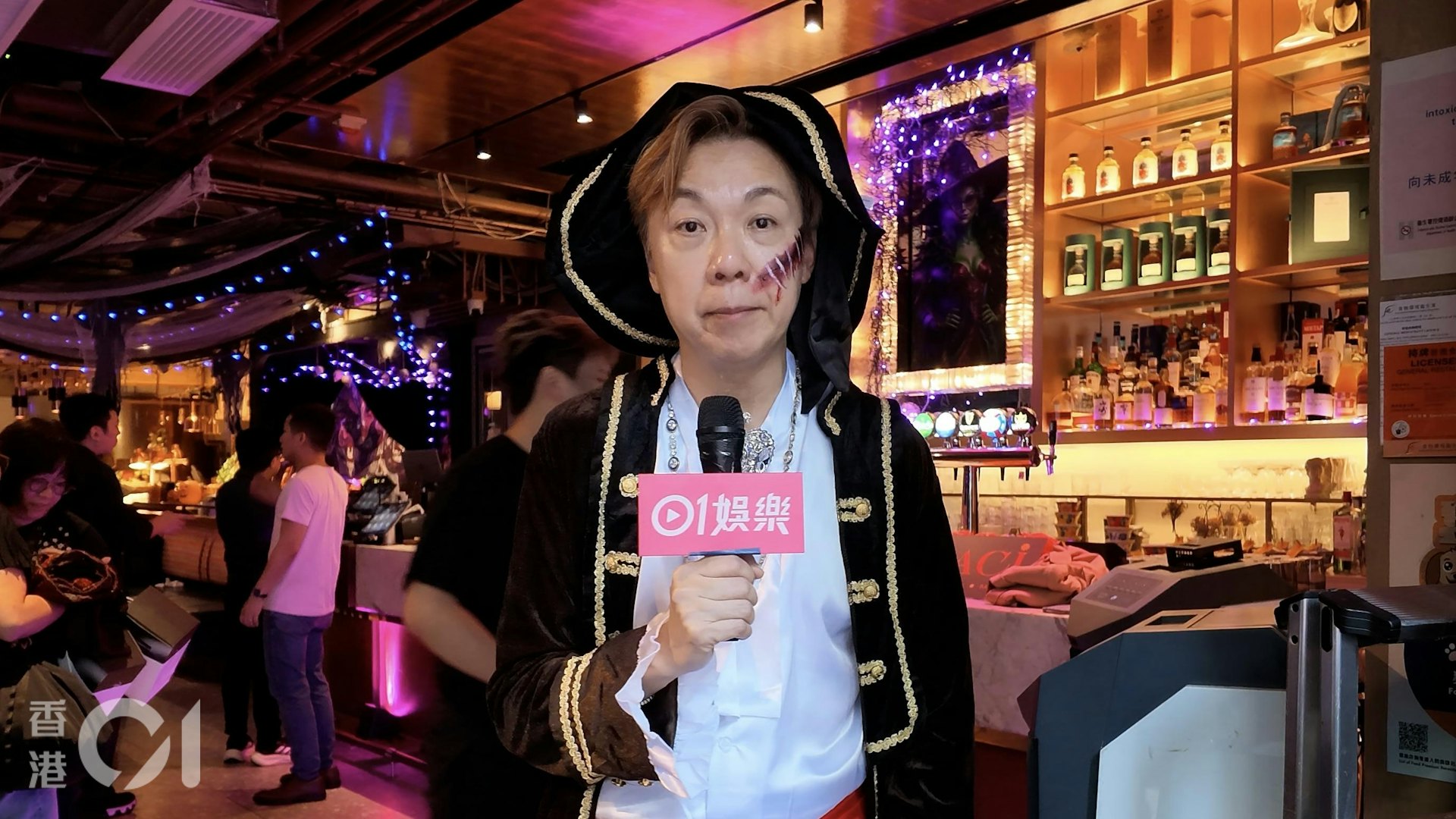 Francis对事件大感诧异:「我觉得系too much,真系too much。我唔知嗰个女子组合后尾点样同佢经理人讲,但系呢件事我好记得,我觉得系唔应该发生。」