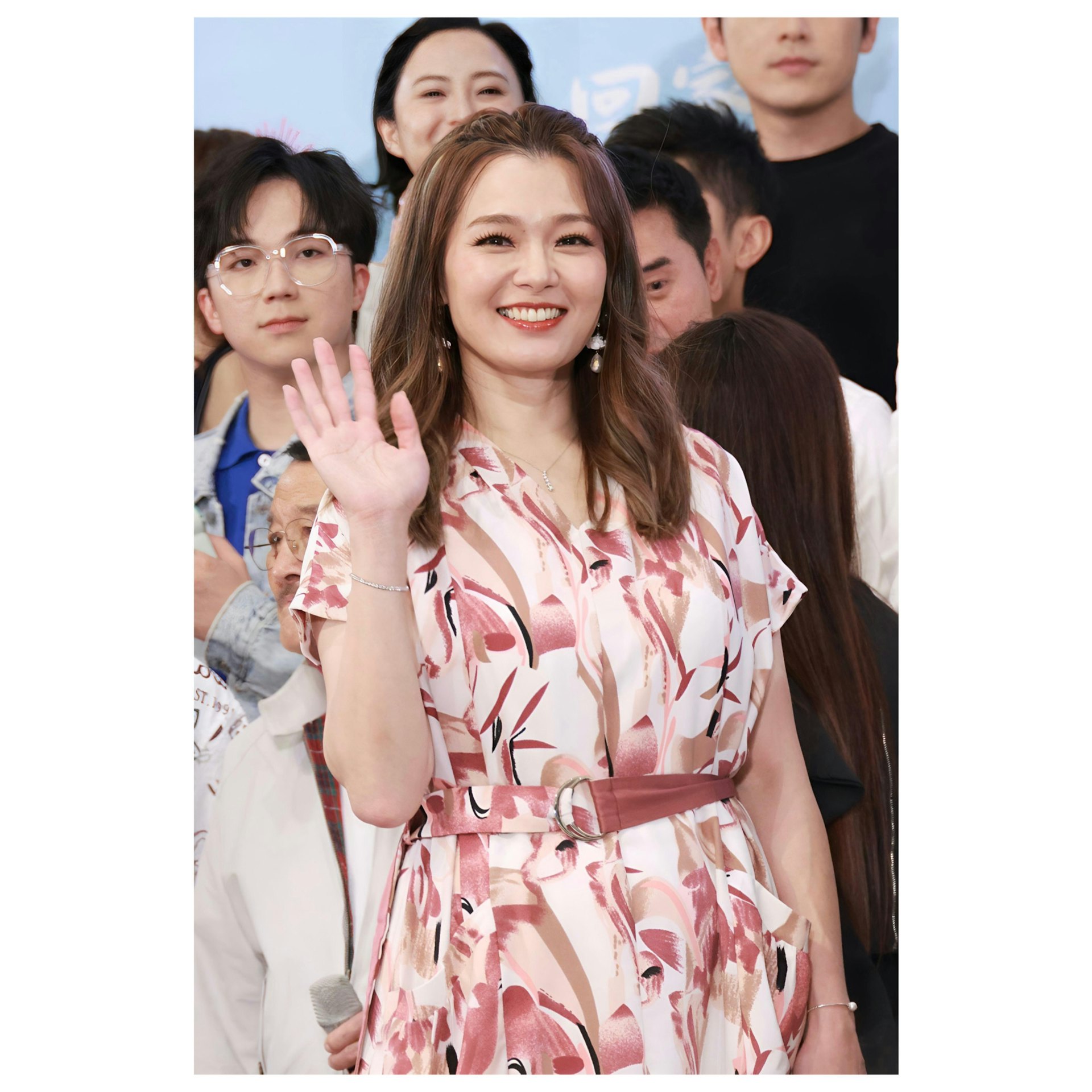 吕慧仪告别《爱回家》变女强人。(IG@konniecrab)