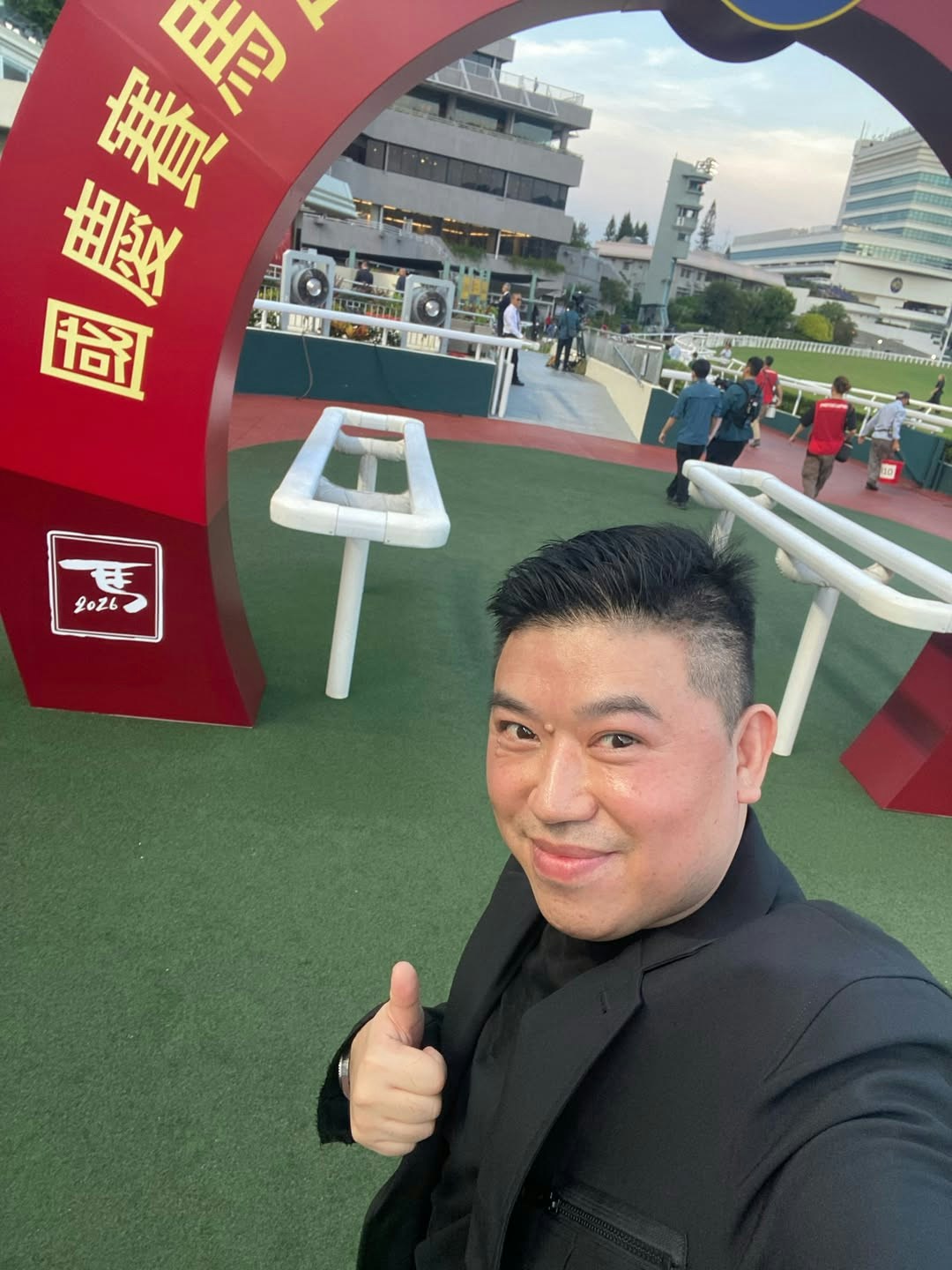 导演叶念琛患甲流停工隔离十日,近照消瘦引发网友担忧 导演叶念琛患甲流停工隔离十日,近照消瘦引发网友担忧