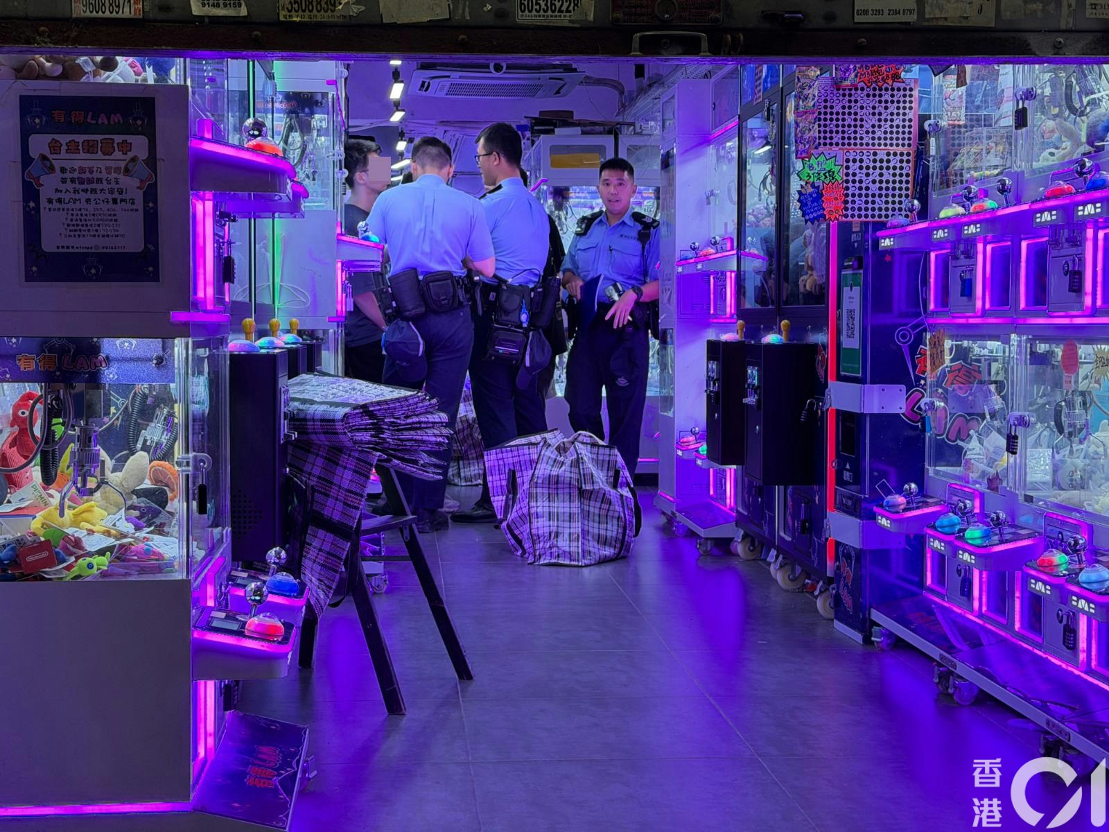 旺角夹公仔店股东内讧 同伙持钥匙盗走19万公仔被捕 旺角夹公仔店股东内讧 同伙持钥匙盗走19万公仔被捕