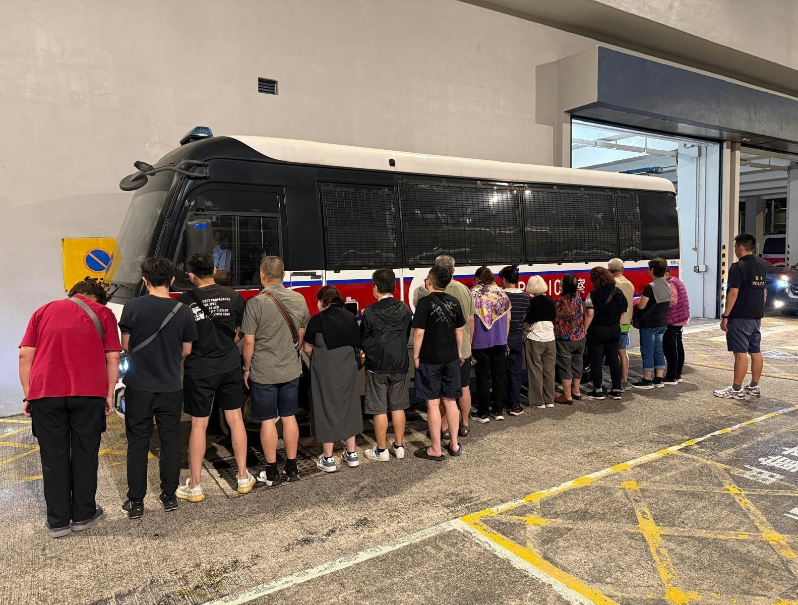 大埔警员突击查获非法赌局，电动麻雀桌成证据，17人遭拘捕-硕谷新闻聚合