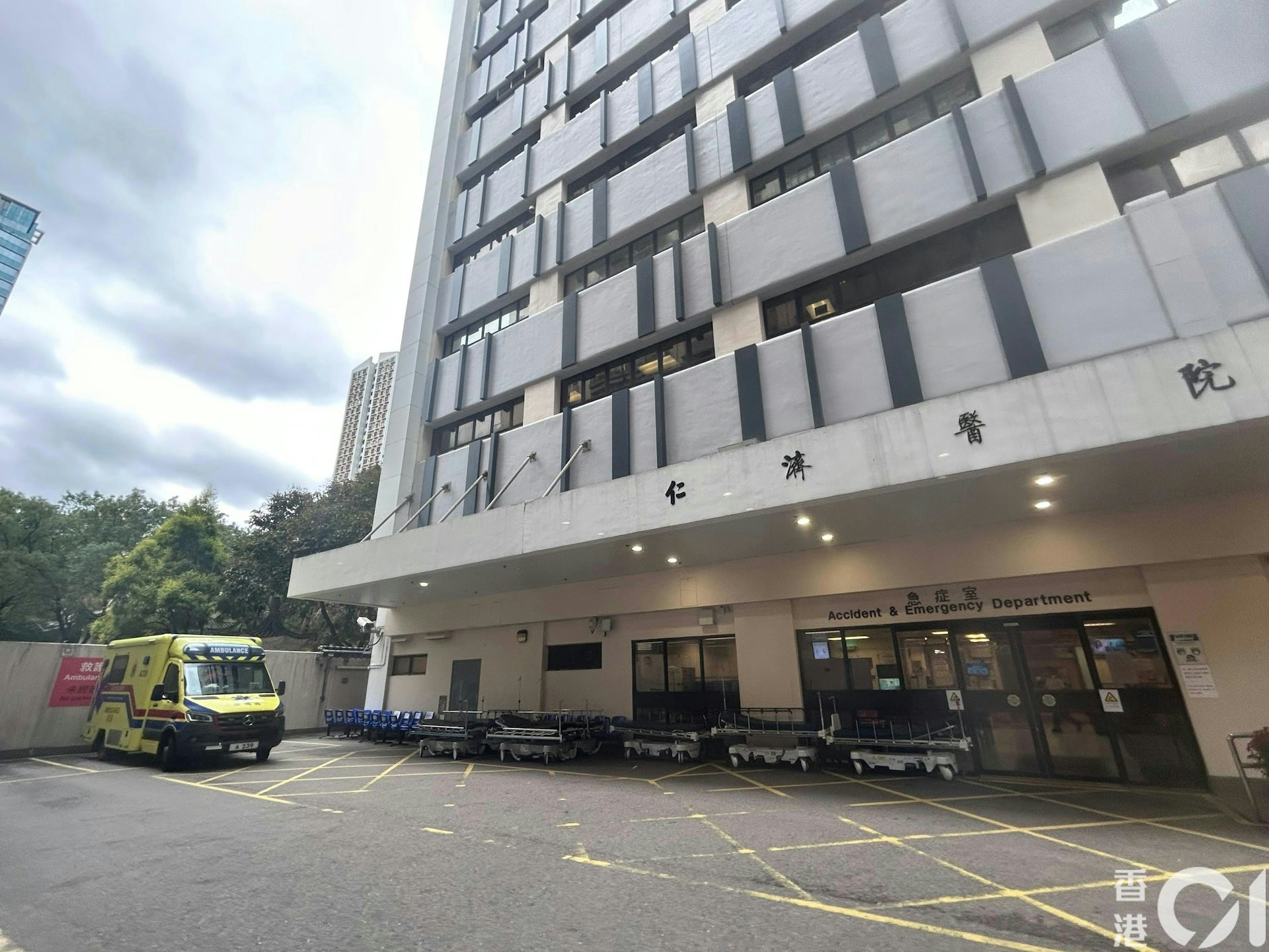 荃湾一印尼籍女子卧室昏迷送医身亡,丈夫报警求助 荃湾一印尼籍女子卧室昏迷送医身亡,丈夫报警求助