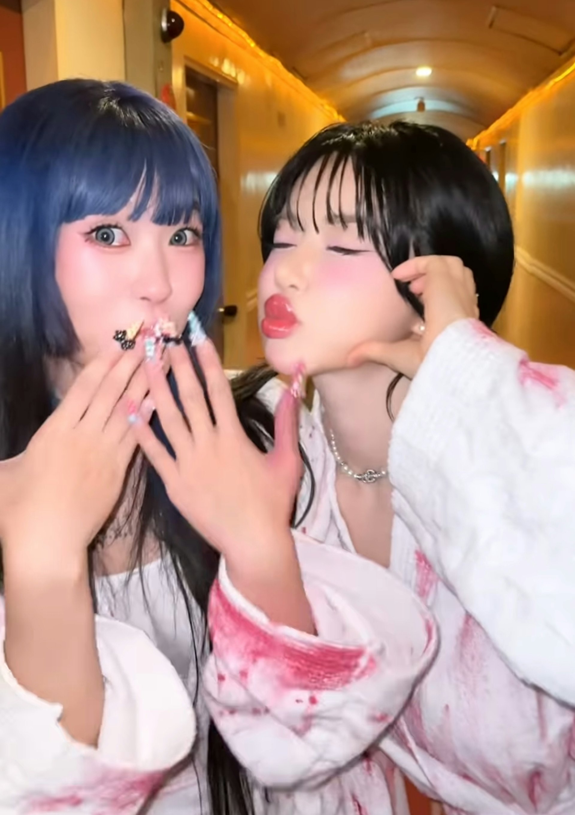 近期女团HUR+成员C.Holly跟DJ SODA频合体宣传新歌《花心大萝卜》。(IG@c.holly.com_)