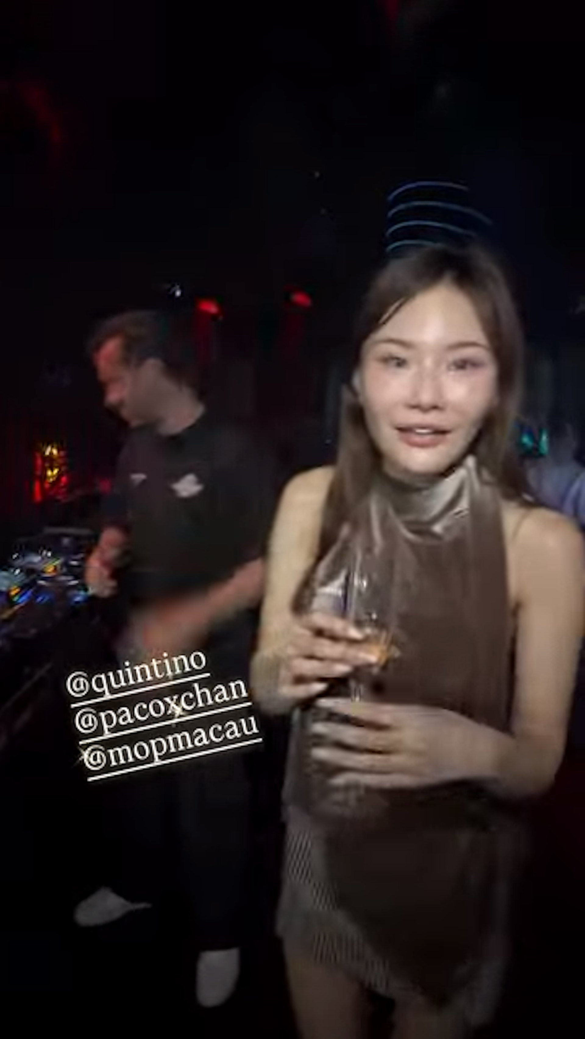 夜场狂欢。(IG@5kidsokma)