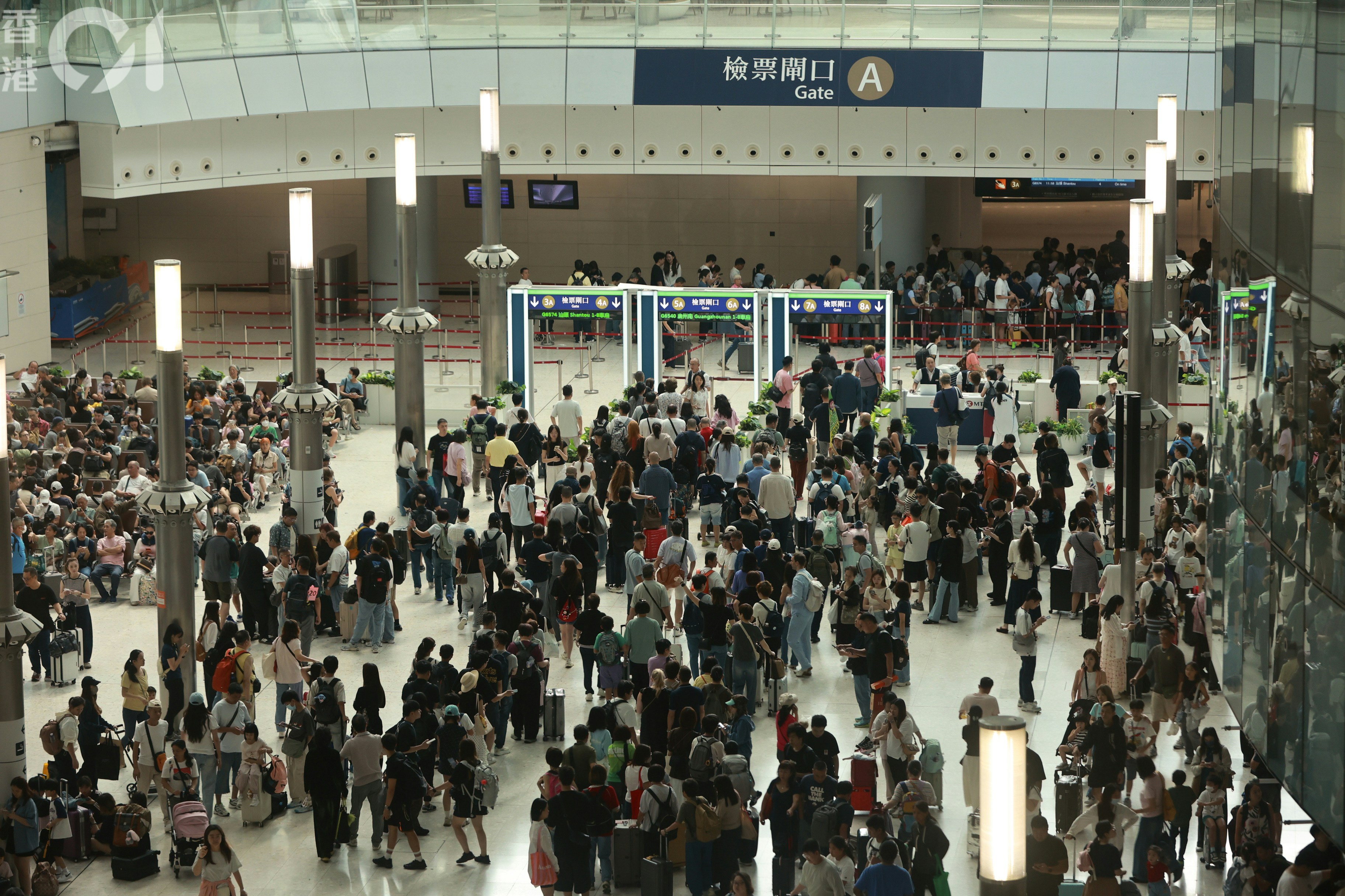 重阳登高变跨境游：西九龙高铁站现退休港人组团赴泉州、潮州叹美食-硕谷新闻聚合