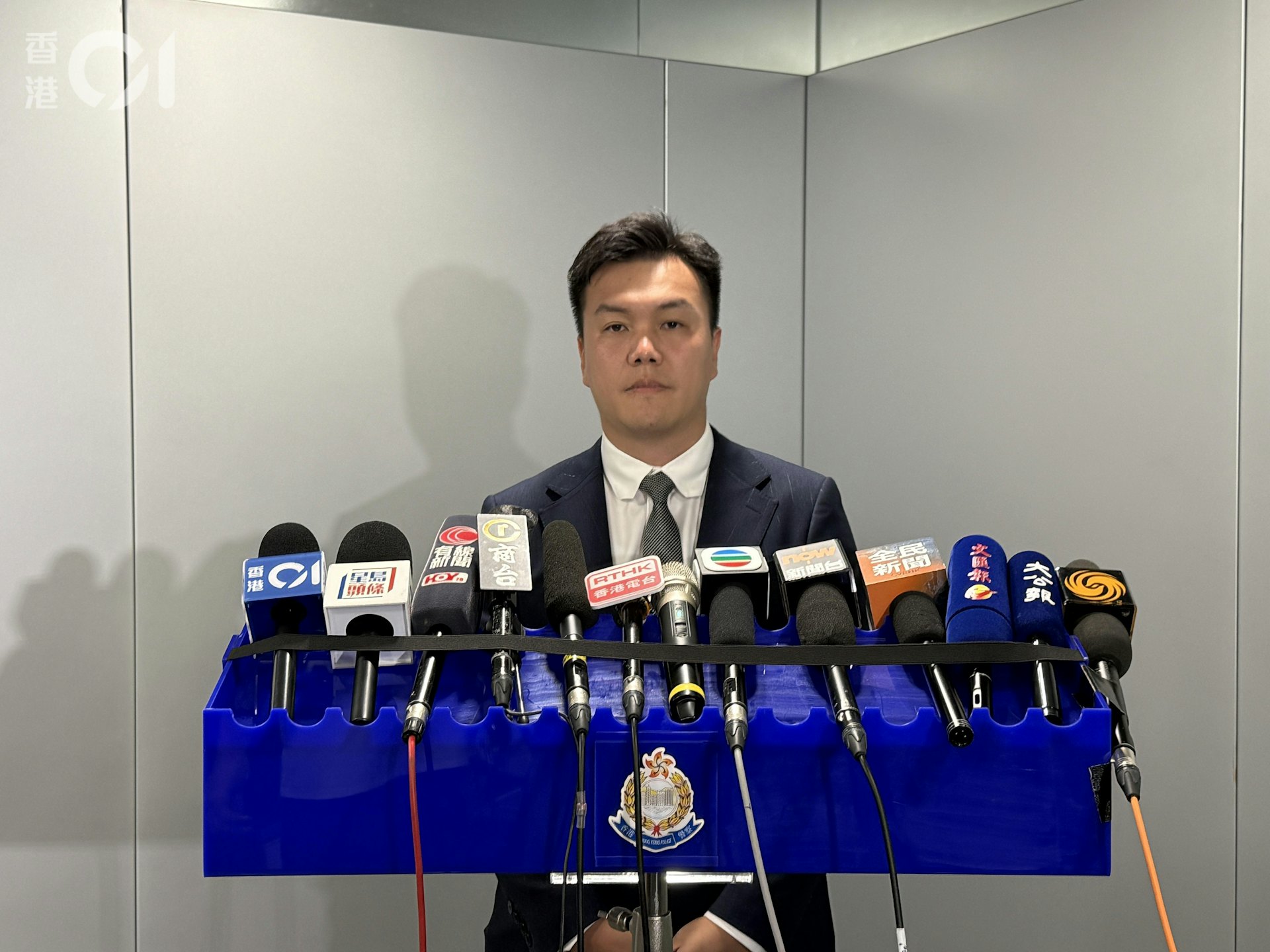 网络安全及科技罪案调查科高级督察卢震纲交代案情。