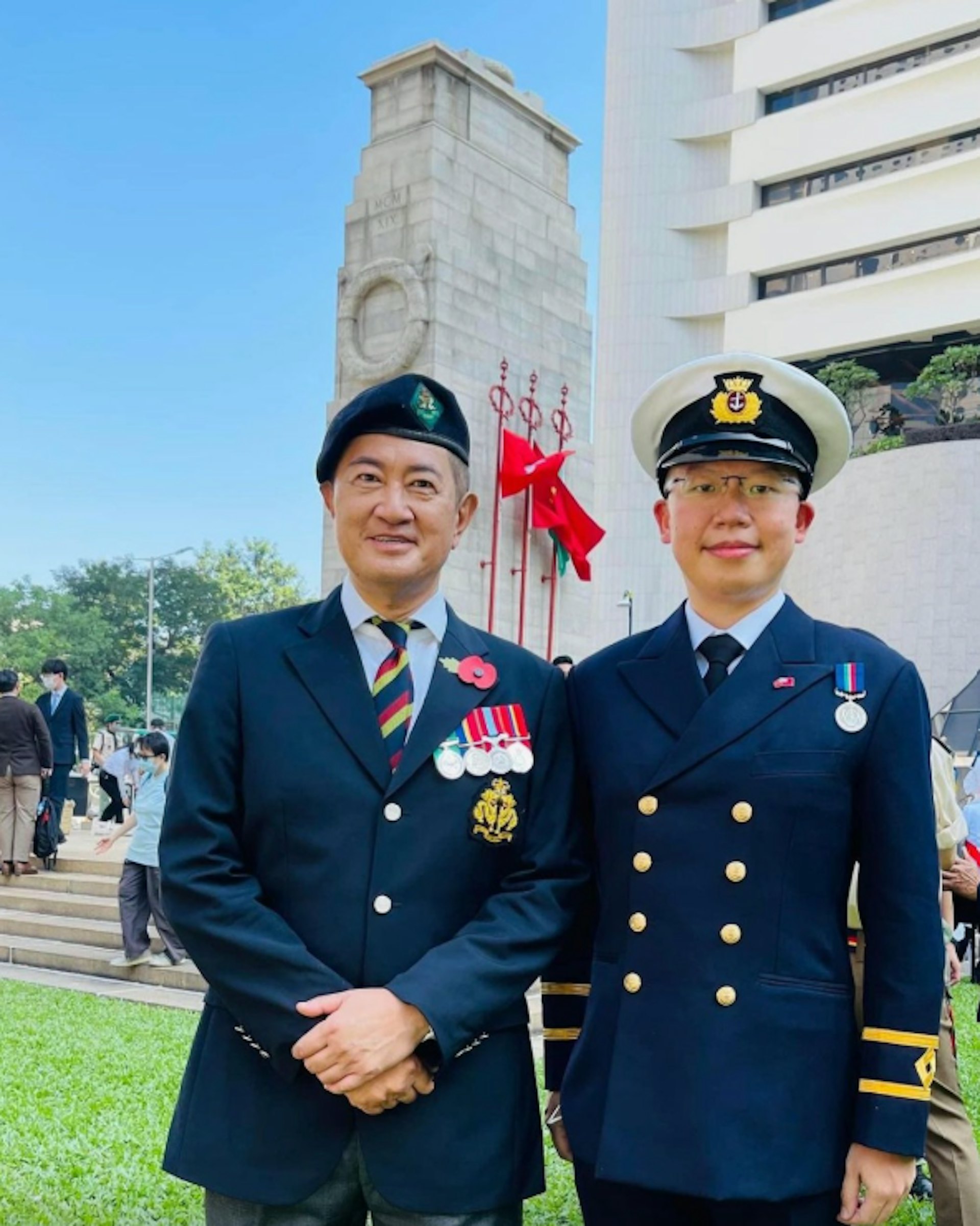 邓梓峰入行前曾做军人,曾在IG分享出席香港「和平纪念日」纪念追思会的照片。
(IG@patrick_dunn_official)