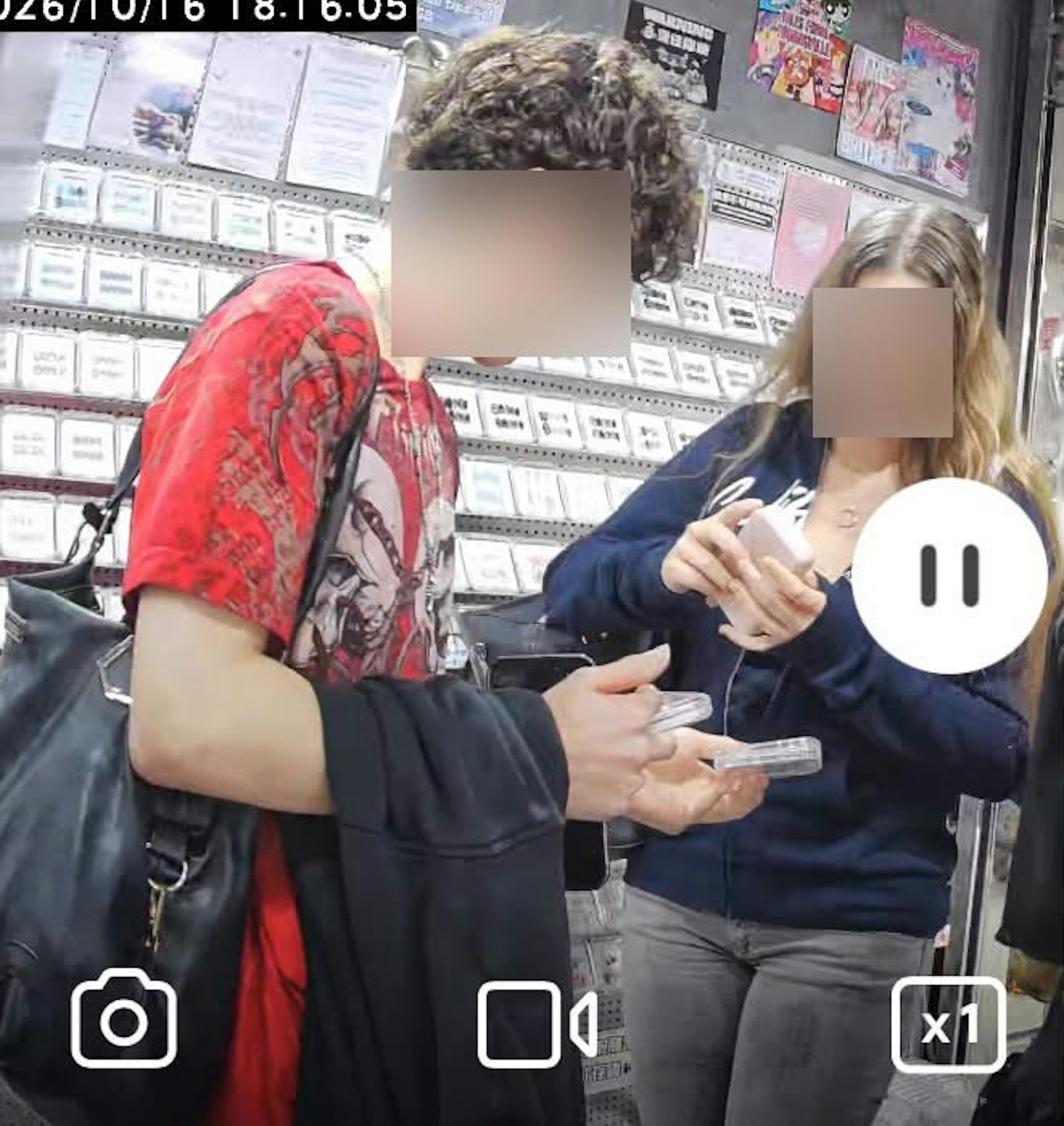店方公开闭路电视片段截图,3人容貌一览无遗。(Threads meowowhk)