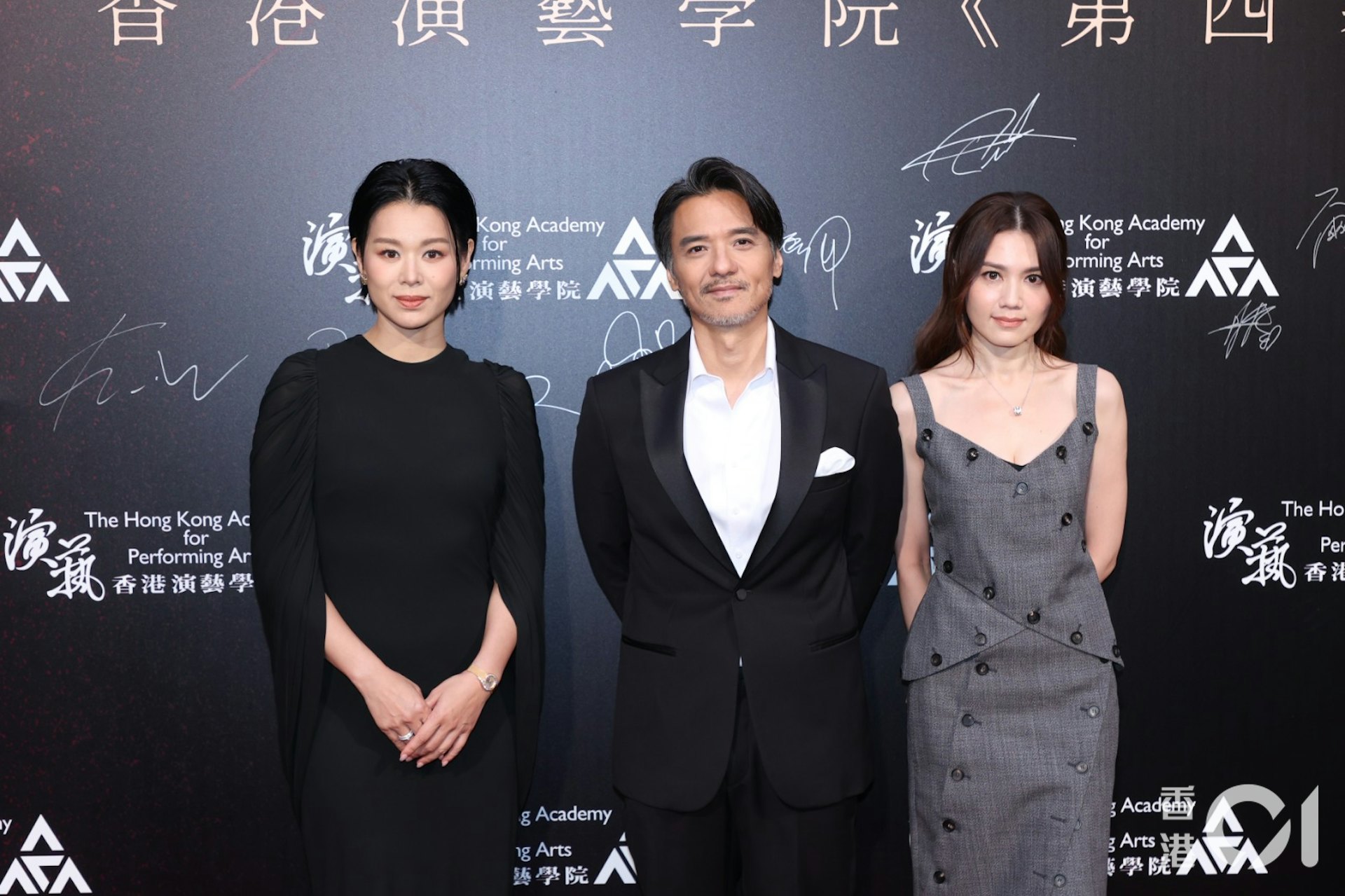 胡杏儿重返演艺学院攻读硕士,周秀娜力挺袁澧林:曾做模特也遇过冒犯 胡杏儿重返演艺学院攻读硕士,周秀娜力挺袁澧林:曾做模特也遇过冒犯