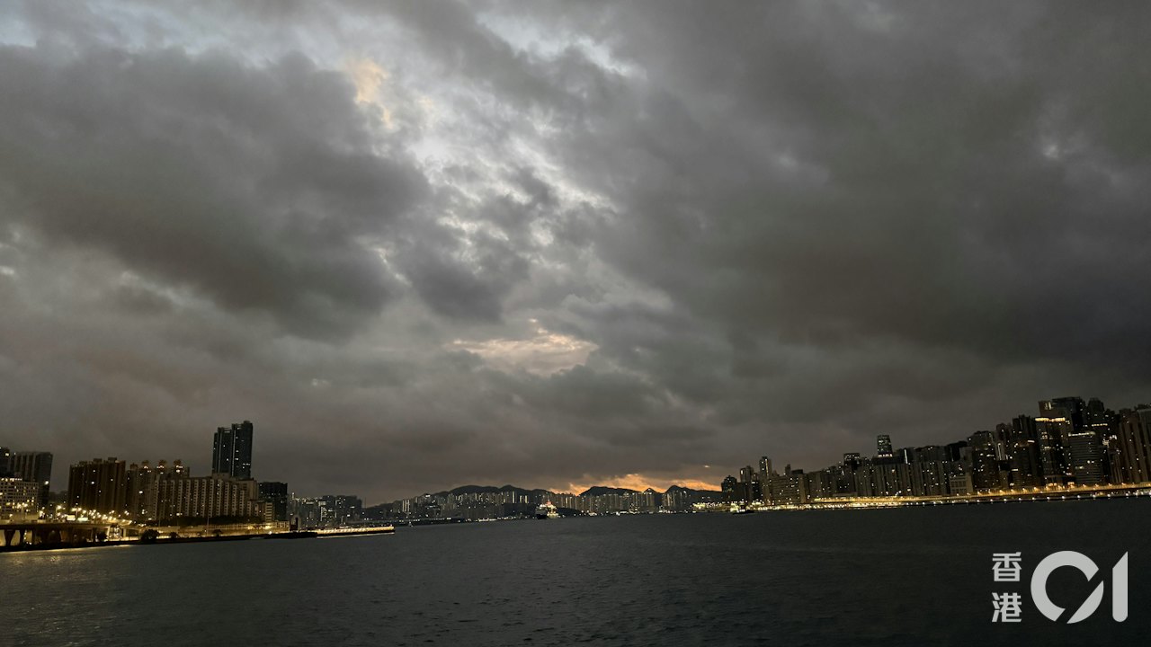 重陽節天氣|今早有一兩陣微雨 最高氣溫31度 未來兩三日皆天晴