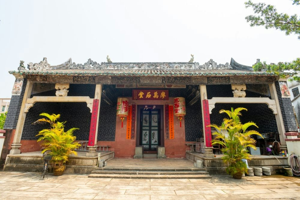 法定古蹟廖万石堂建于清朝雍正初年,是上水乡廖族的祖祠,族人在此祭祖、宴庆和商议乡事。(发展局)