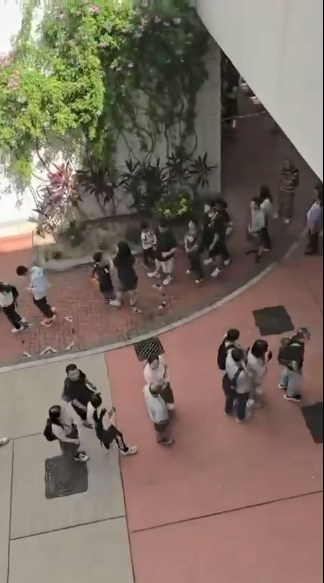 九巴B10线路葵芳站早高峰现排队长龙 下午客流恢复平稳-硕谷新闻聚合