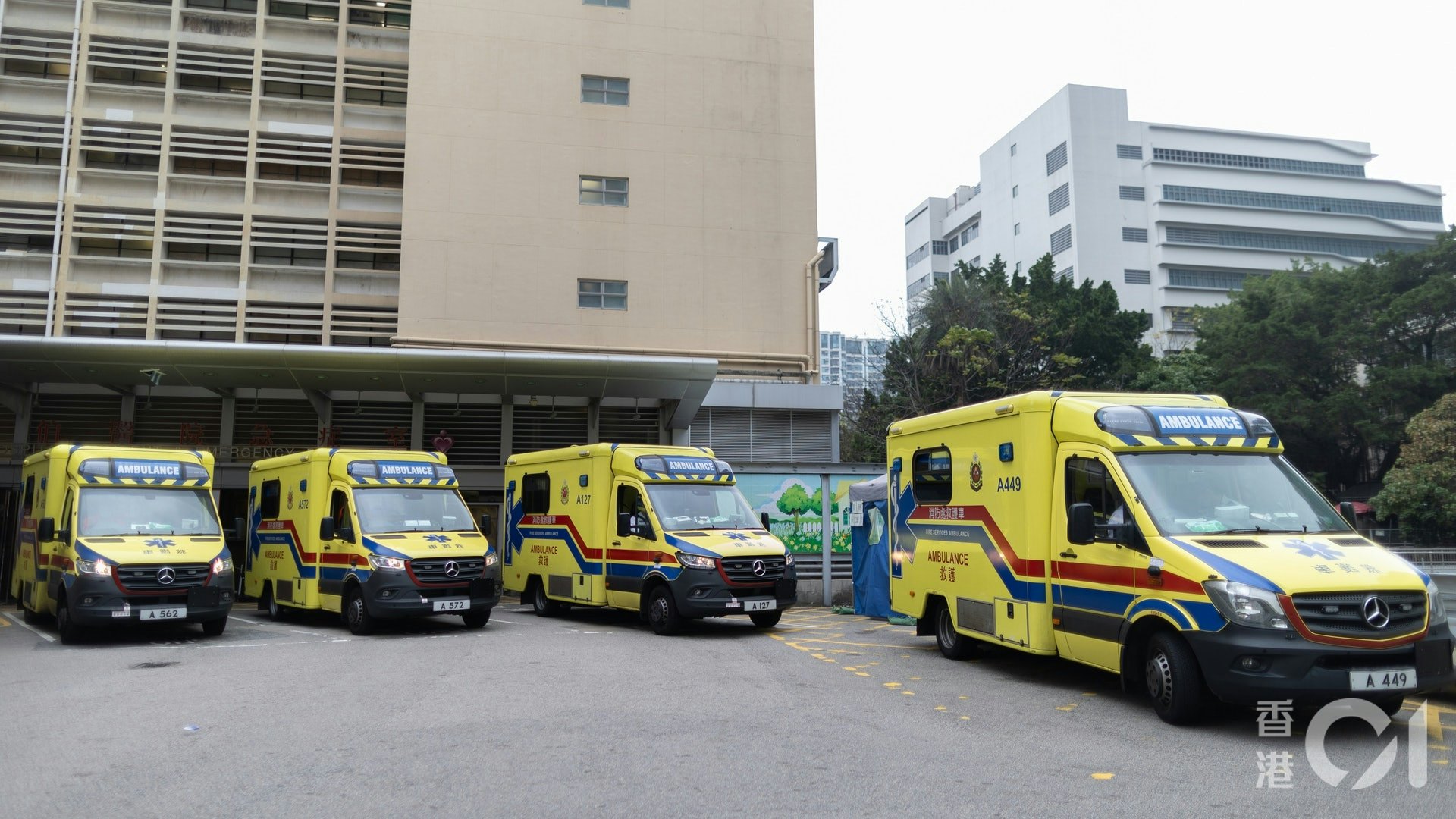 一名父亲在伊利沙伯医院报警求助,指其6个月大女儿身上有伤痕,怀疑女儿曾遭外佣掌掴。
