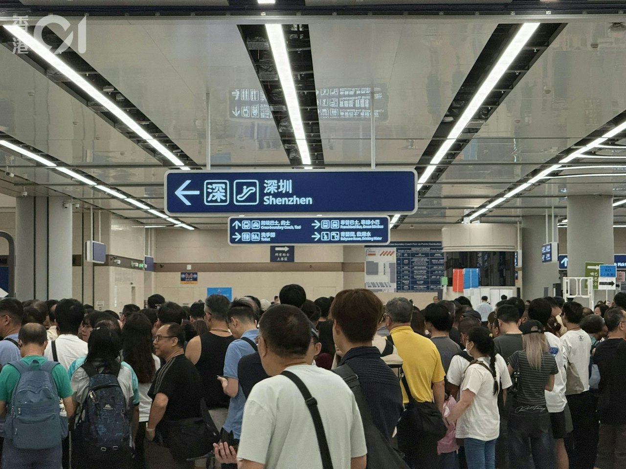https://cdn.hk01.com/di/media/images/dw/20261018/1188499688954007552769145.jpeg/W2WqcWKsbMNIJzdcORSxsABjtcFEDOcRTlhMCk5YTAo?v=w1280