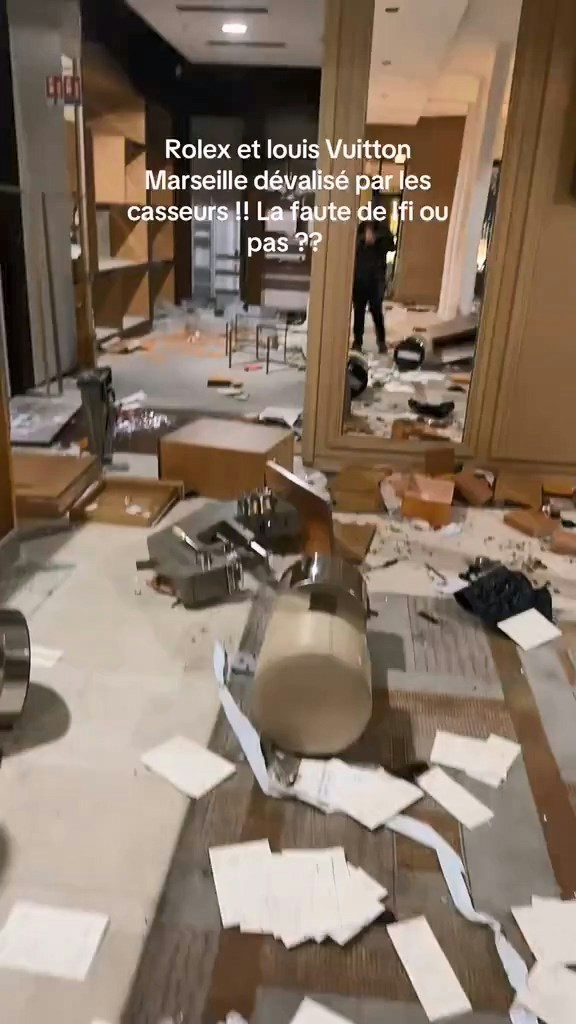 由社交平台流传的片段可见，店舖遭搜括一空。（X@ImpactMediaFR）