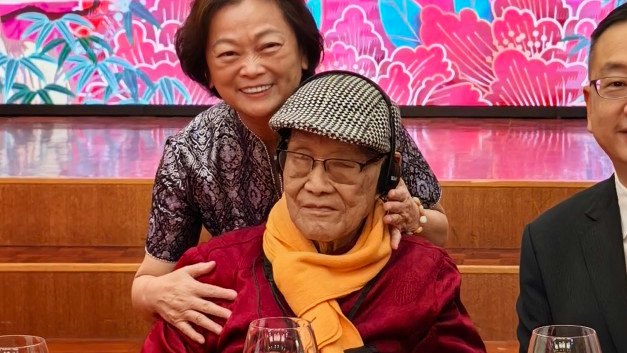 吳康民逝世|半年前100歲壽宴露面 與相識50年徒弟曾鈺成切蛋糕