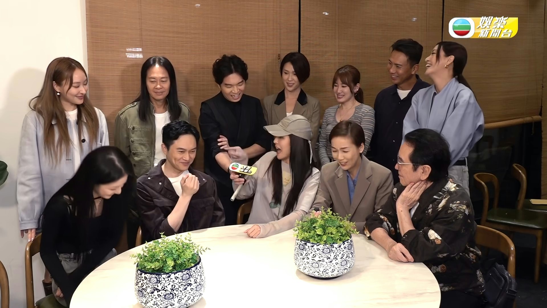 张曦雯直播怒骂张智霖爆粗口 网民调侃受吴卓羲影响 张曦雯直播怒骂张智霖爆粗口 网民调侃受吴卓羲影响