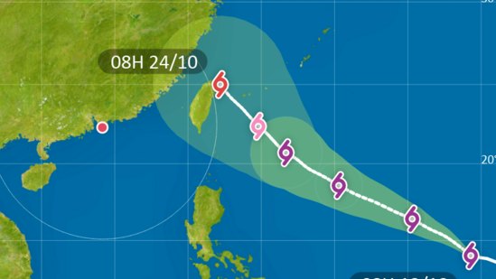 颱風薔琵|天文台下調襲港機率至不足兩成 路徑圖料台灣邊緣擦過
