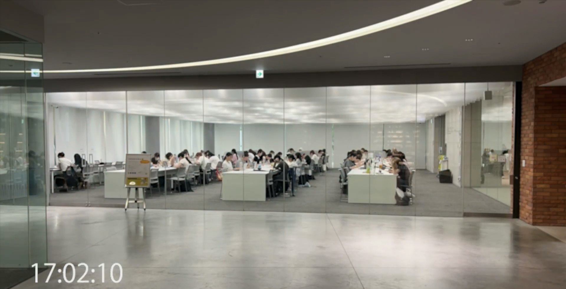 下午5时左右的女生专用自习室使用情况