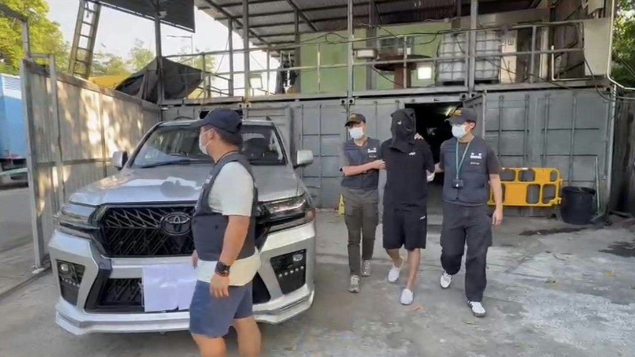海關夥消防搗文錦渡鬼油站 截卸油跨境車 司機企圖逃走遭制服
